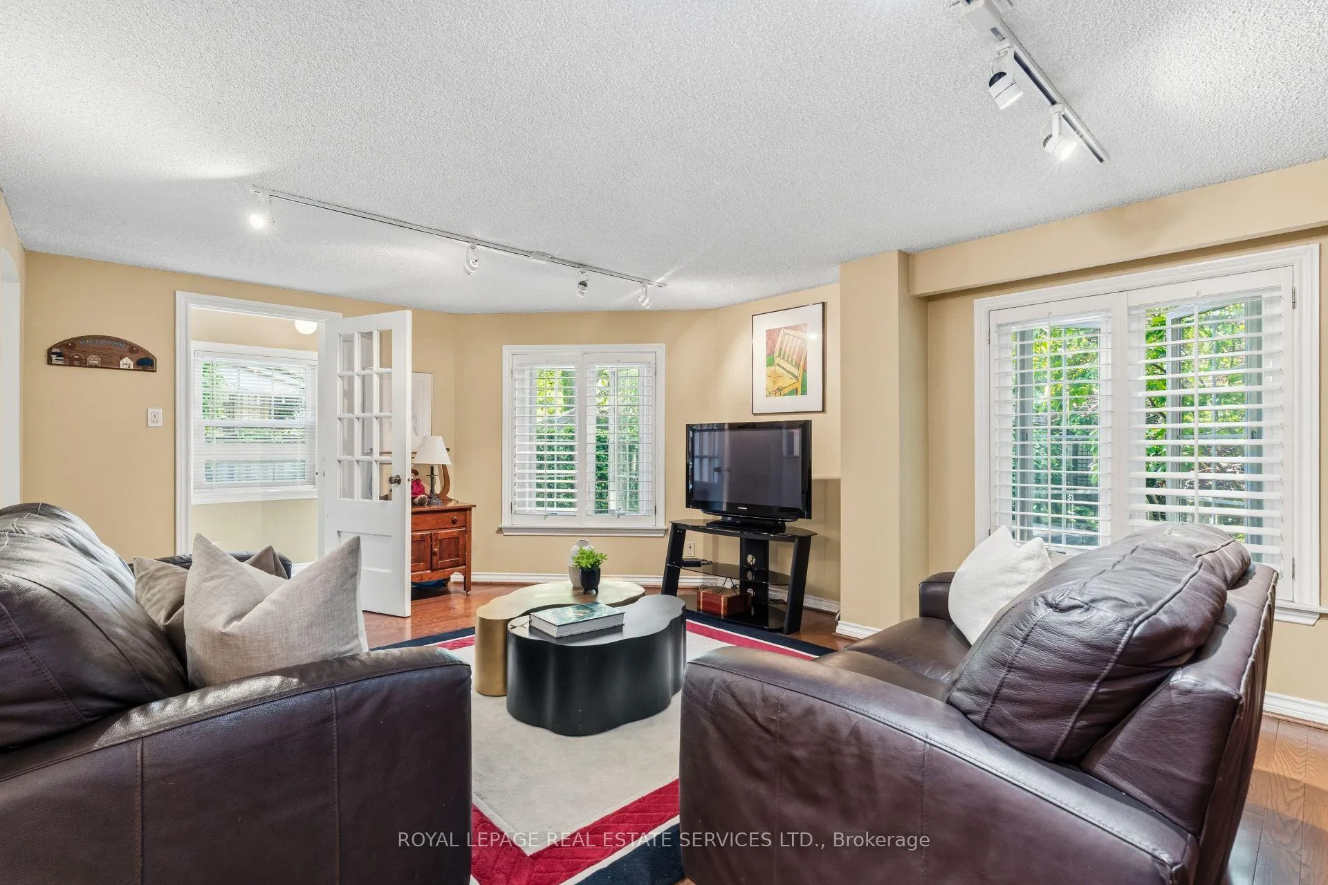 Photo 12 of 16 Princeton Road, Etobicoke, Kingsway South — HOMEH