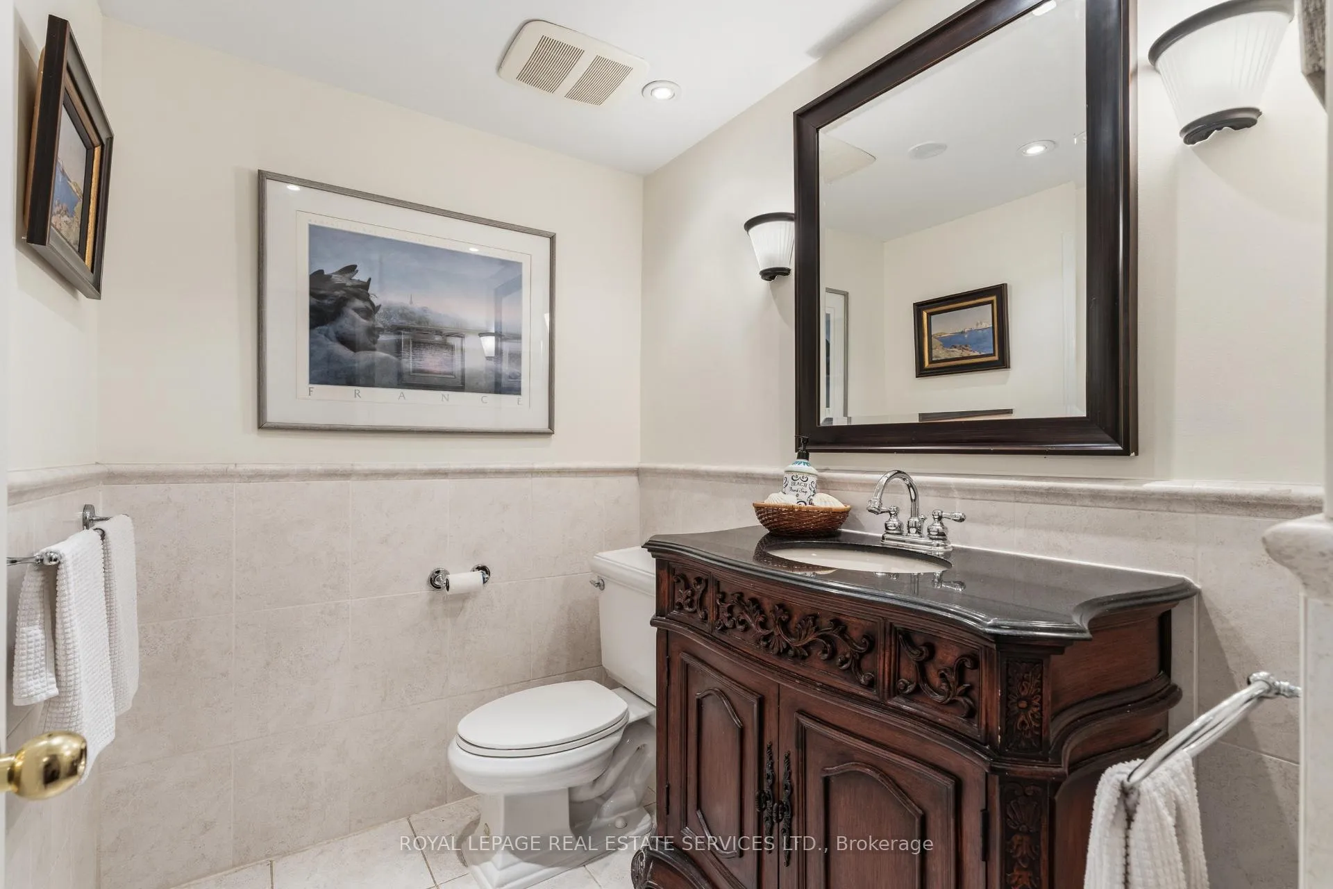 Photo 17 of 16 Princeton Road, Etobicoke, Kingsway South — HOMEH