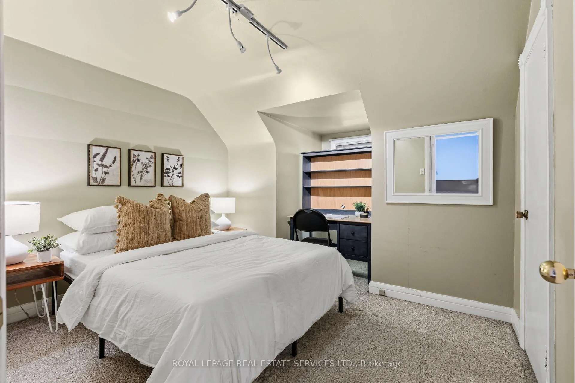 Photo 24 of 16 Princeton Road, Etobicoke, Kingsway South — HOMEH