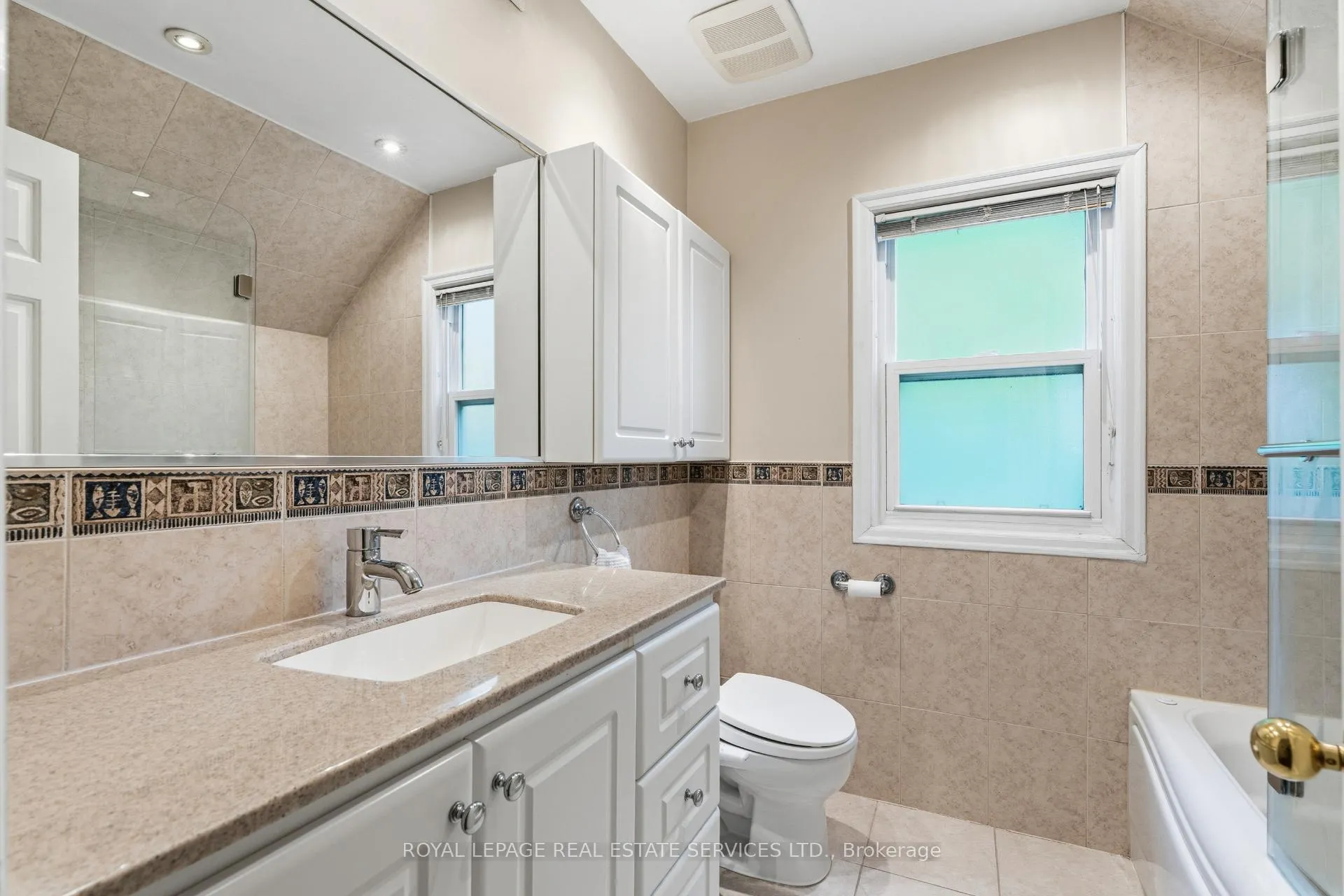 Photo 27 of 16 Princeton Road, Etobicoke, Kingsway South — HOMEH