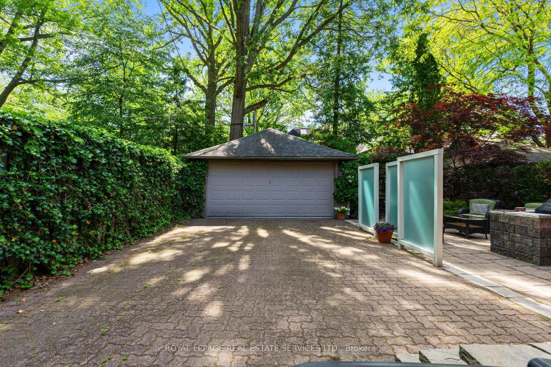 Photo 39 of 16 Princeton Road, Etobicoke, Kingsway South — HOMEH