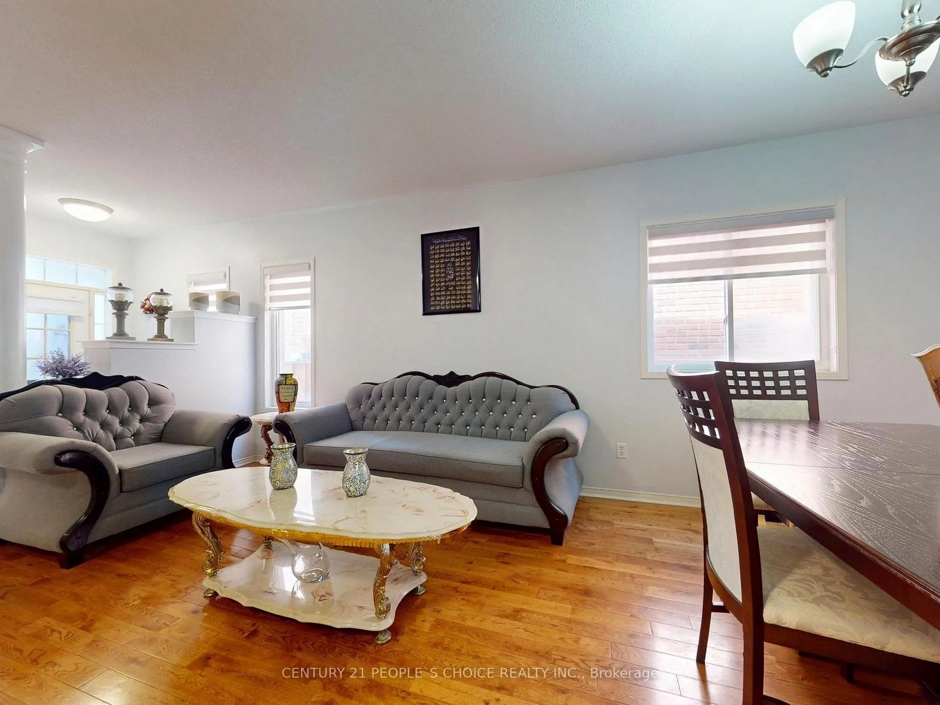 Photo 4 of 1082 Galesway Boulevard, Mississauga, East Credit — HOMEH