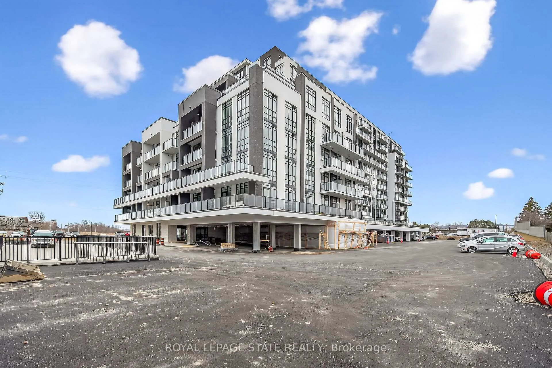 Photo 1 of Unit 327, 461 Green Road, Hamilton, Lakeshore — HOMEH