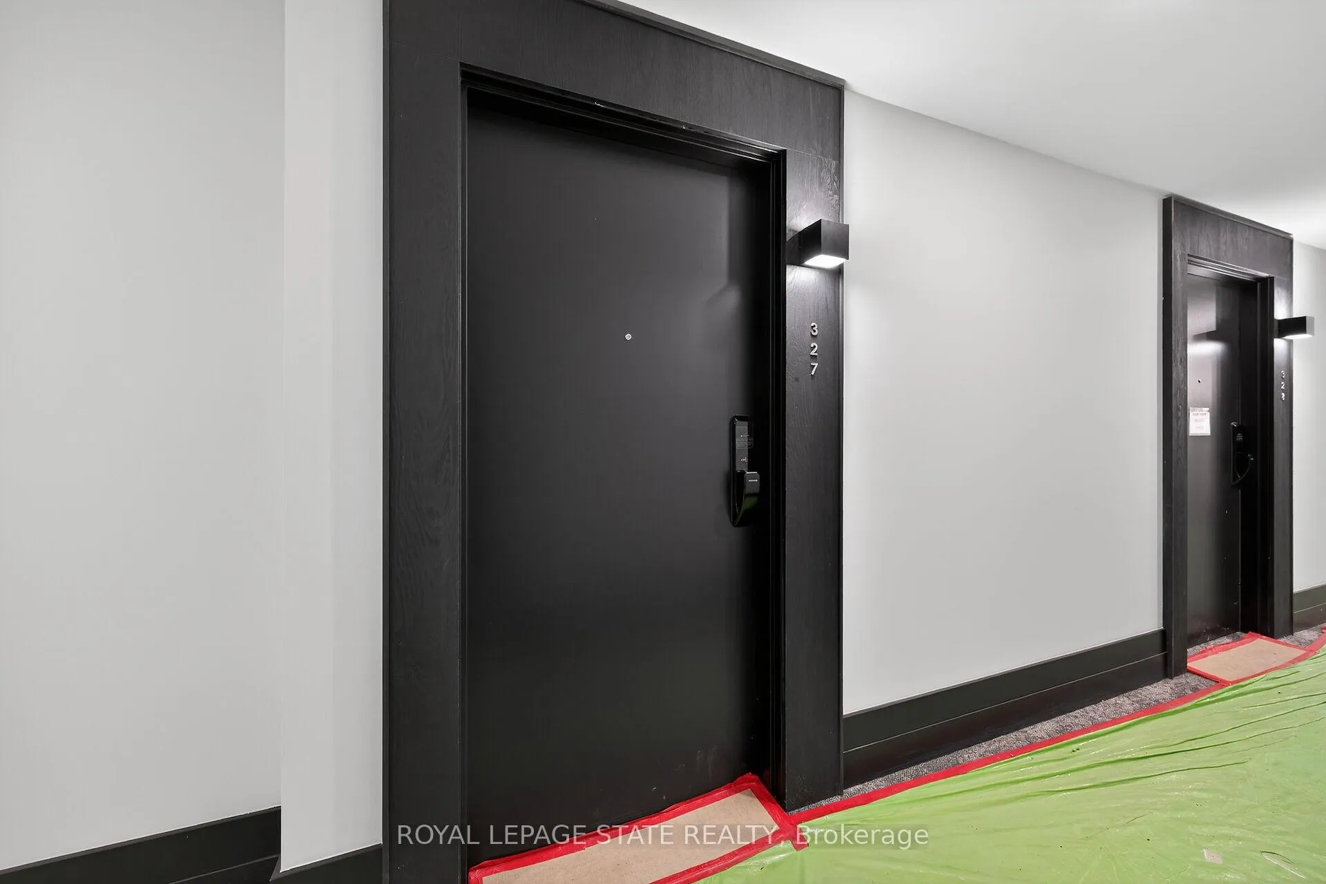 Photo 4 of Unit 327, 461 Green Road, Hamilton, Lakeshore — HOMEH