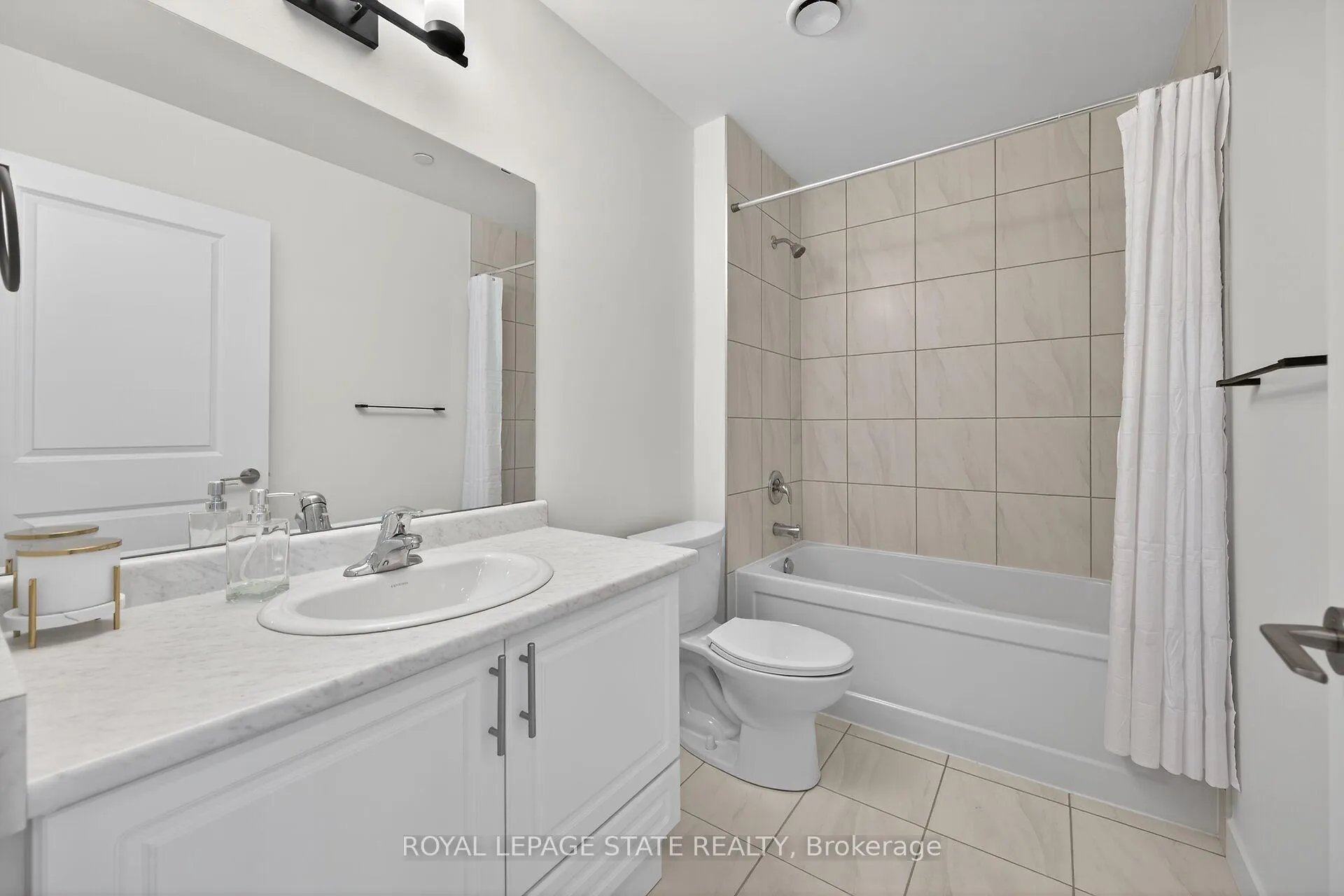Photo 17 of Unit 327, 461 Green Road, Hamilton, Lakeshore — HOMEH