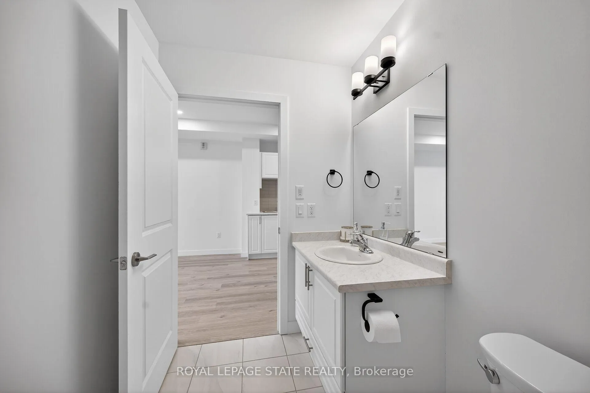 Photo 18 of Unit 327, 461 Green Road, Hamilton, Lakeshore — HOMEH