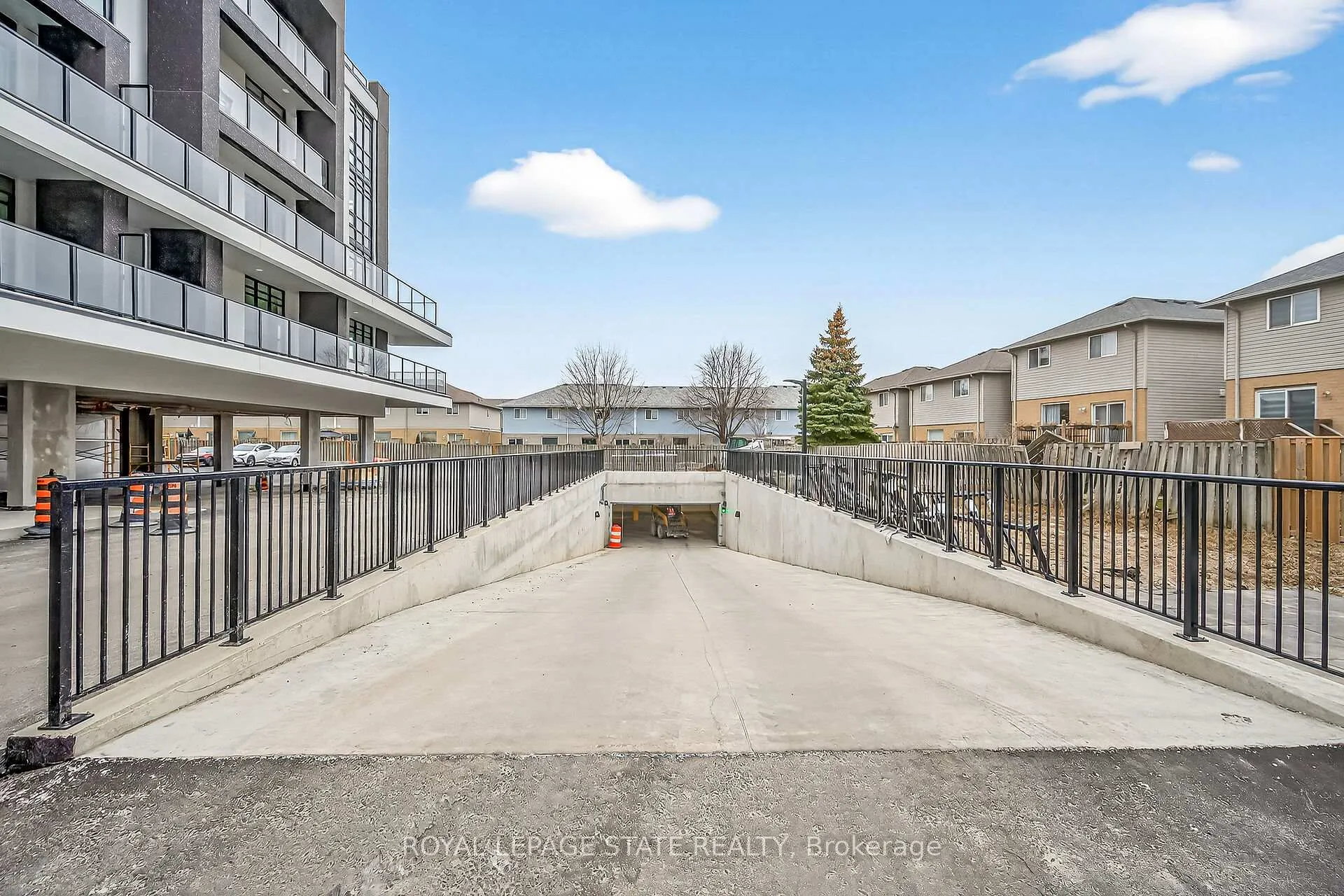 Photo 28 of Unit 327, 461 Green Road, Hamilton, Lakeshore — HOMEH