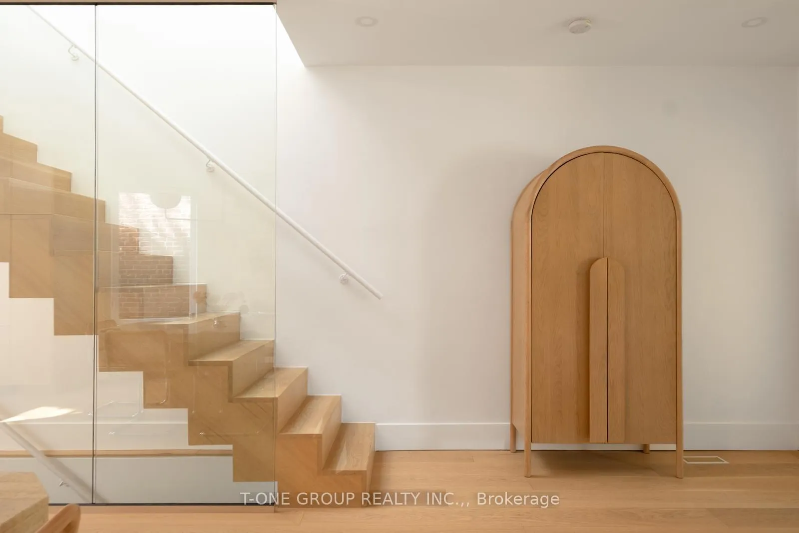 Photo 5 of 261 Margueretta Street, Toronto, Dufferin Grove — HOMEH