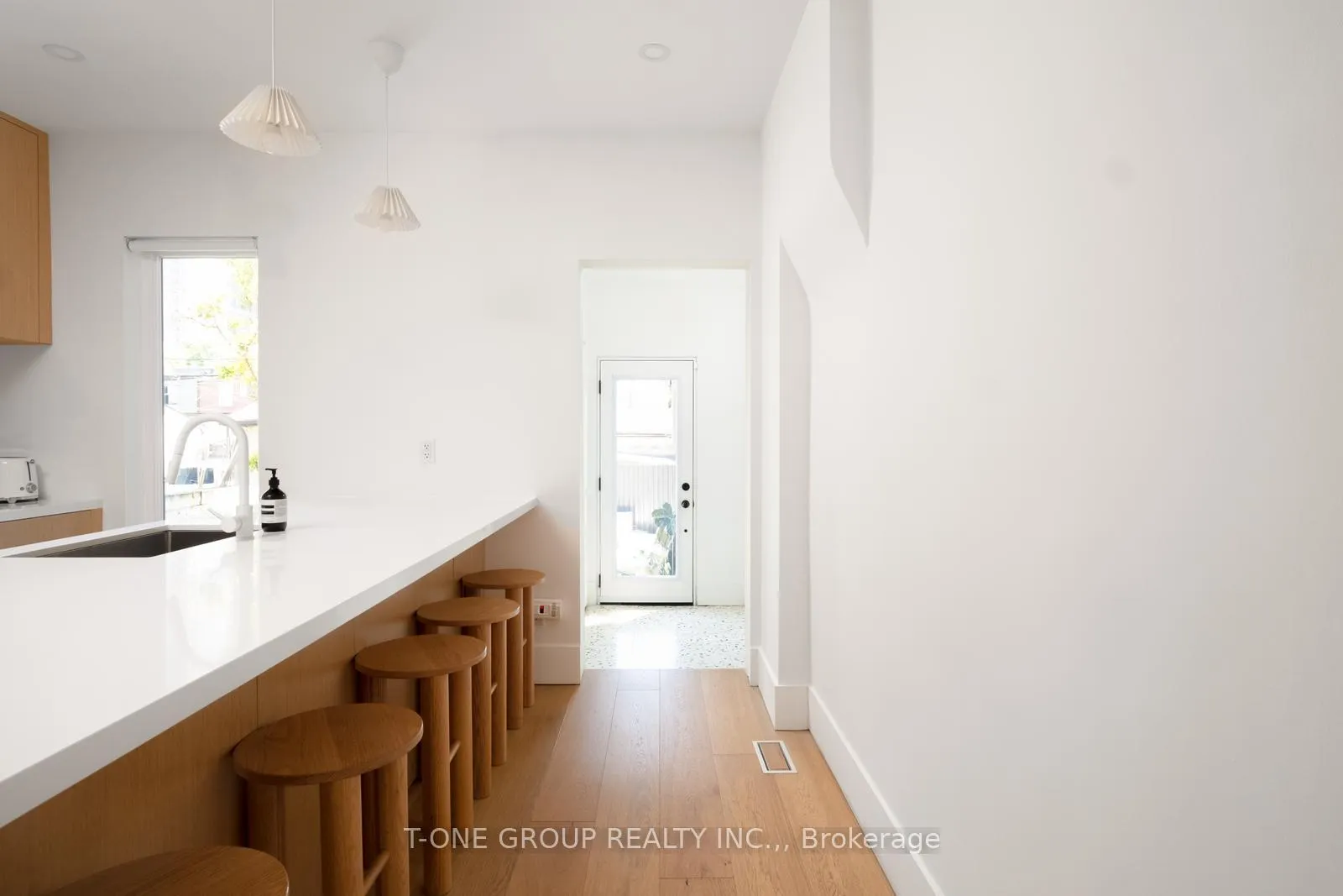 Photo 21 of 261 Margueretta Street, Toronto, Dufferin Grove — HOMEH