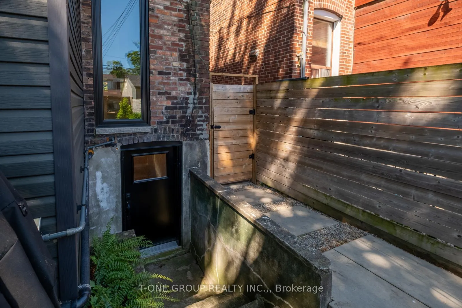 Photo 46 of 261 Margueretta Street, Toronto, Dufferin Grove — HOMEH