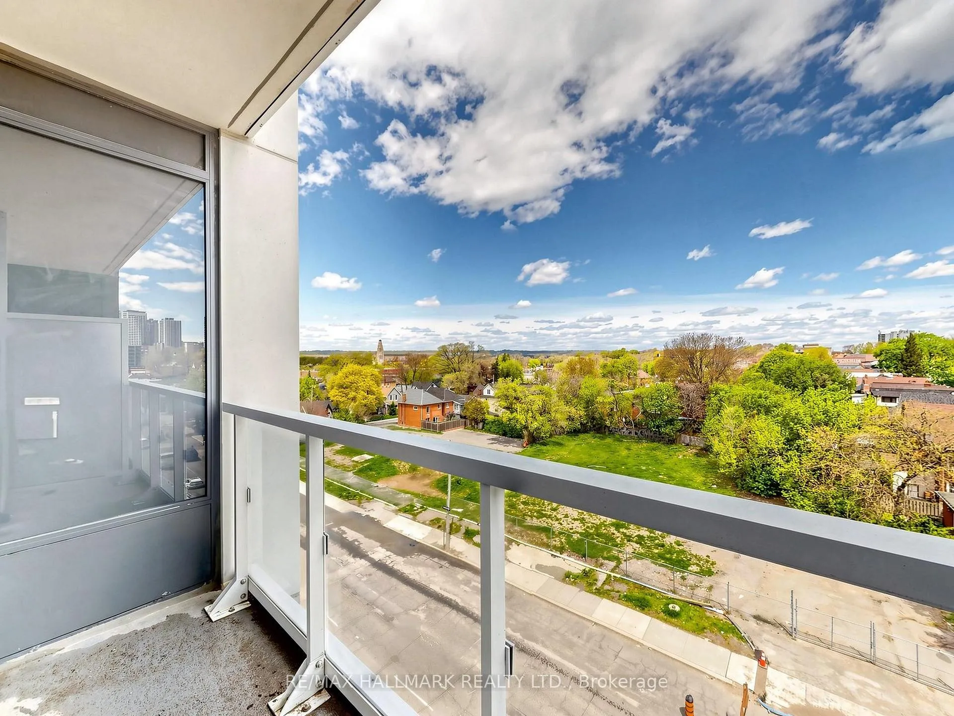 Photo 5 of Unit 612, 415 Main Street W, Hamilton, Kirkendall — HOMEH