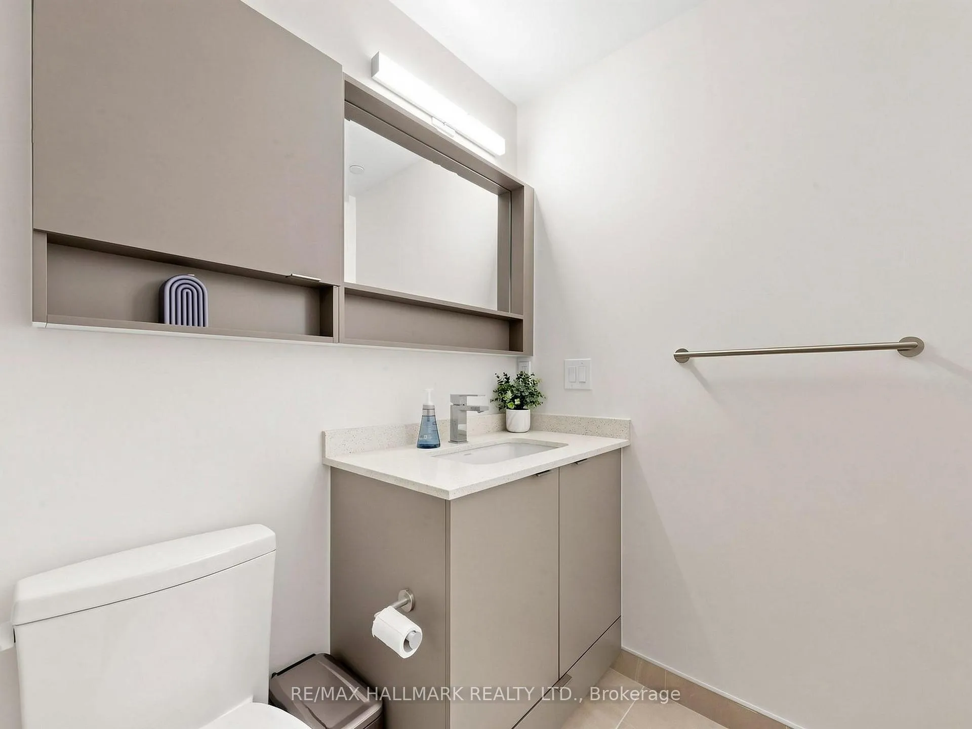 Photo 13 of Unit 612, 415 Main Street W, Hamilton, Kirkendall — HOMEH