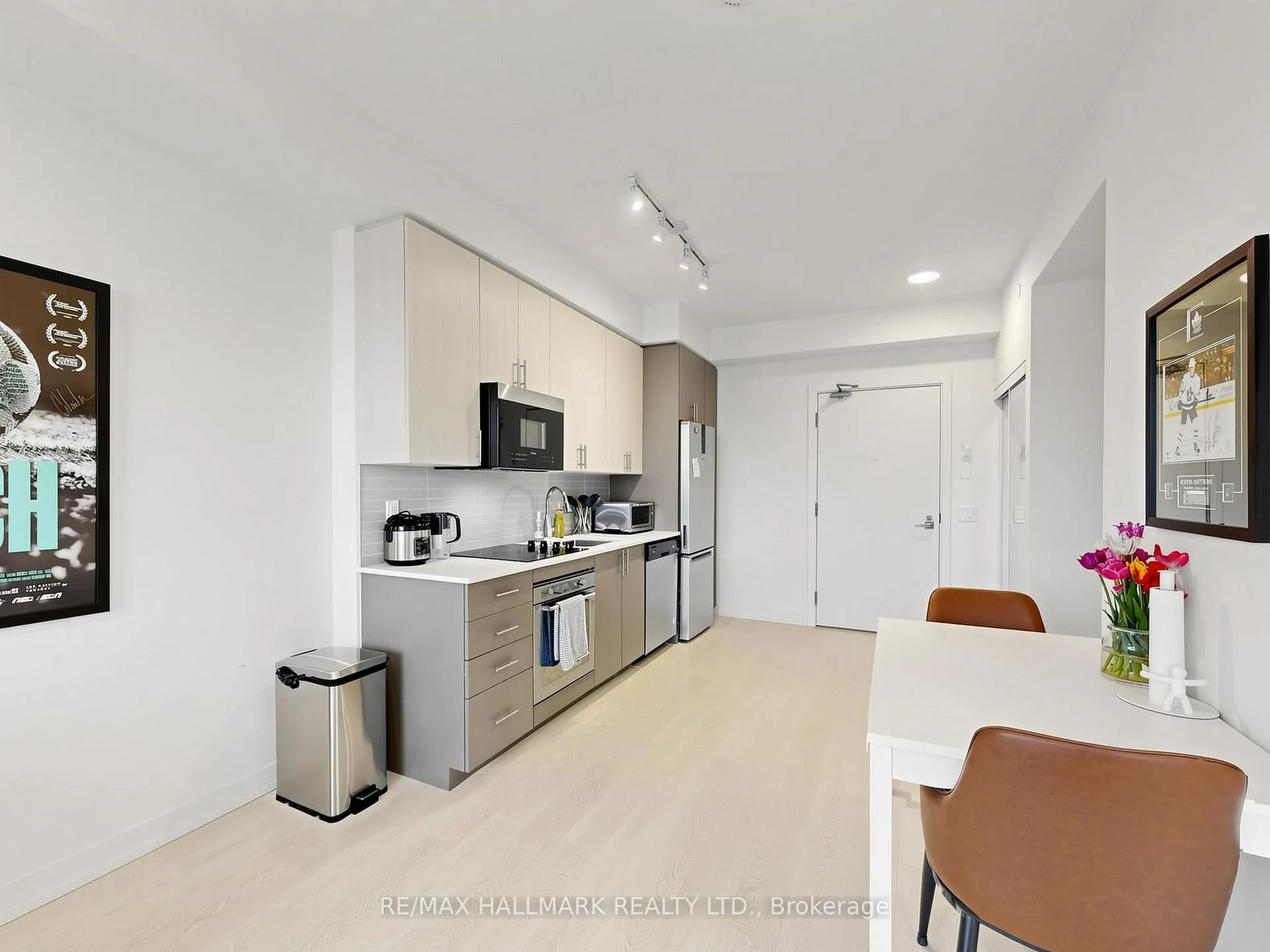Photo 16 of Unit 612, 415 Main Street W, Hamilton, Kirkendall — HOMEH