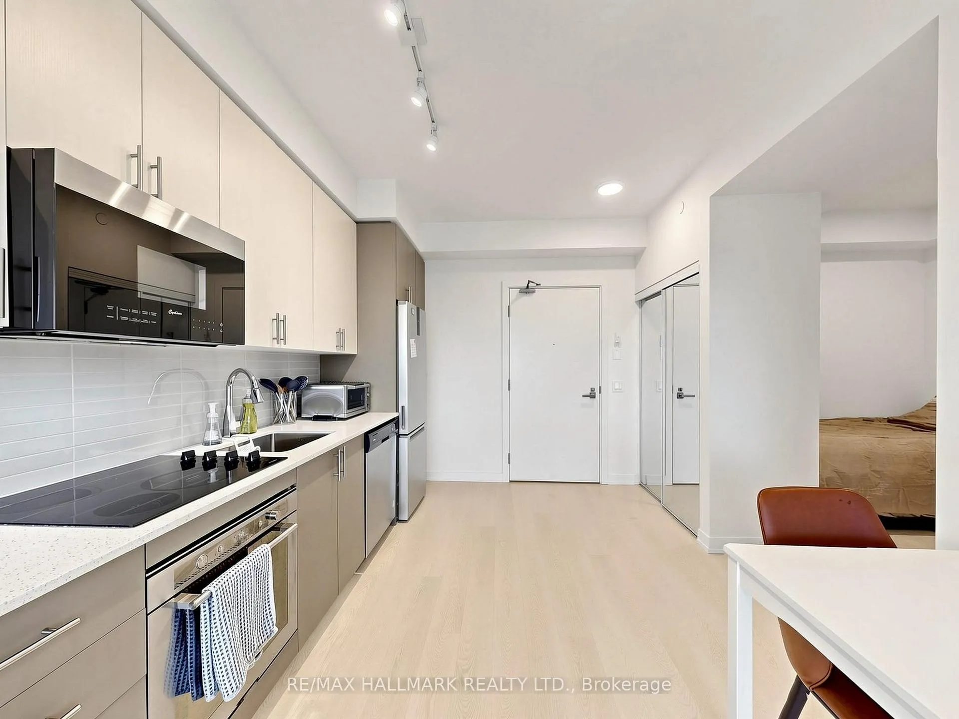 Photo 18 of Unit 612, 415 Main Street W, Hamilton, Kirkendall — HOMEH