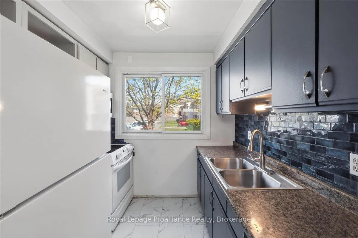 Photo 11 of Unit G, 209 North Park Street, Belleville, Belleville Ward — HOMEH