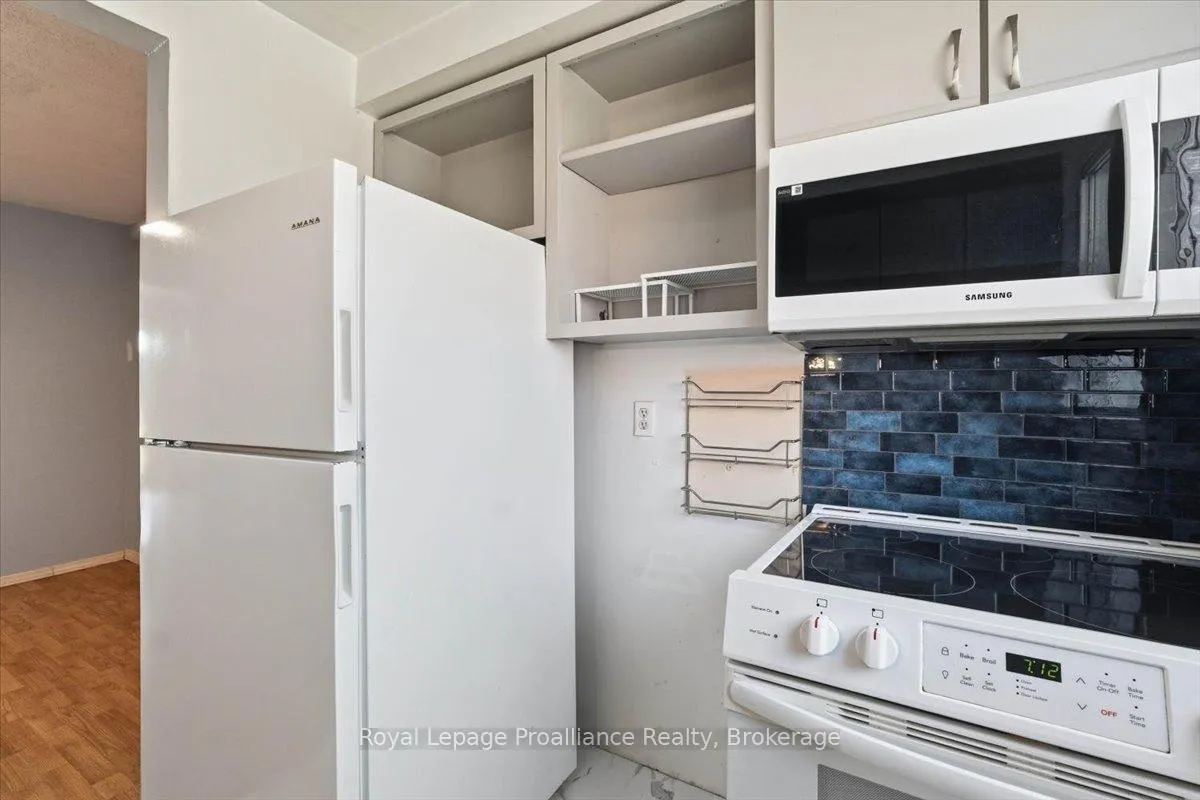 Photo 13 of Unit G, 209 North Park Street, Belleville, Belleville Ward — HOMEH