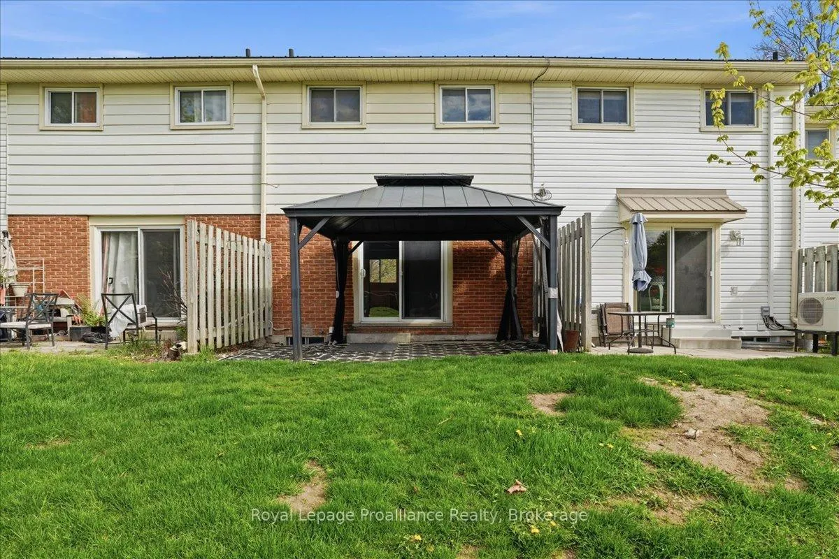 Photo 21 of Unit G, 209 North Park Street, Belleville, Belleville Ward — HOMEH