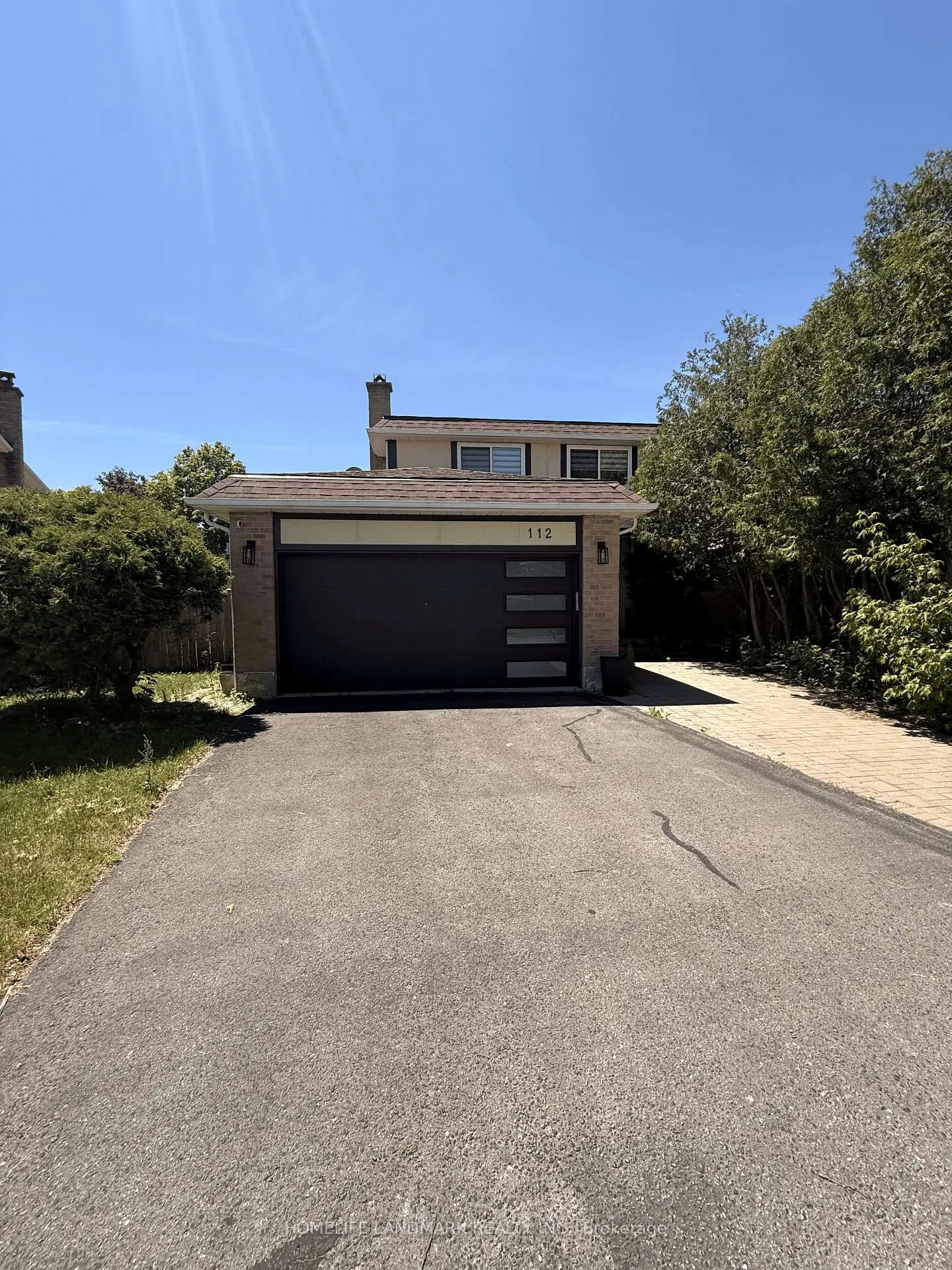 Photo 3 of 112 Holm Crescent, Markham, Aileen-Willowbrook — HOMEH
