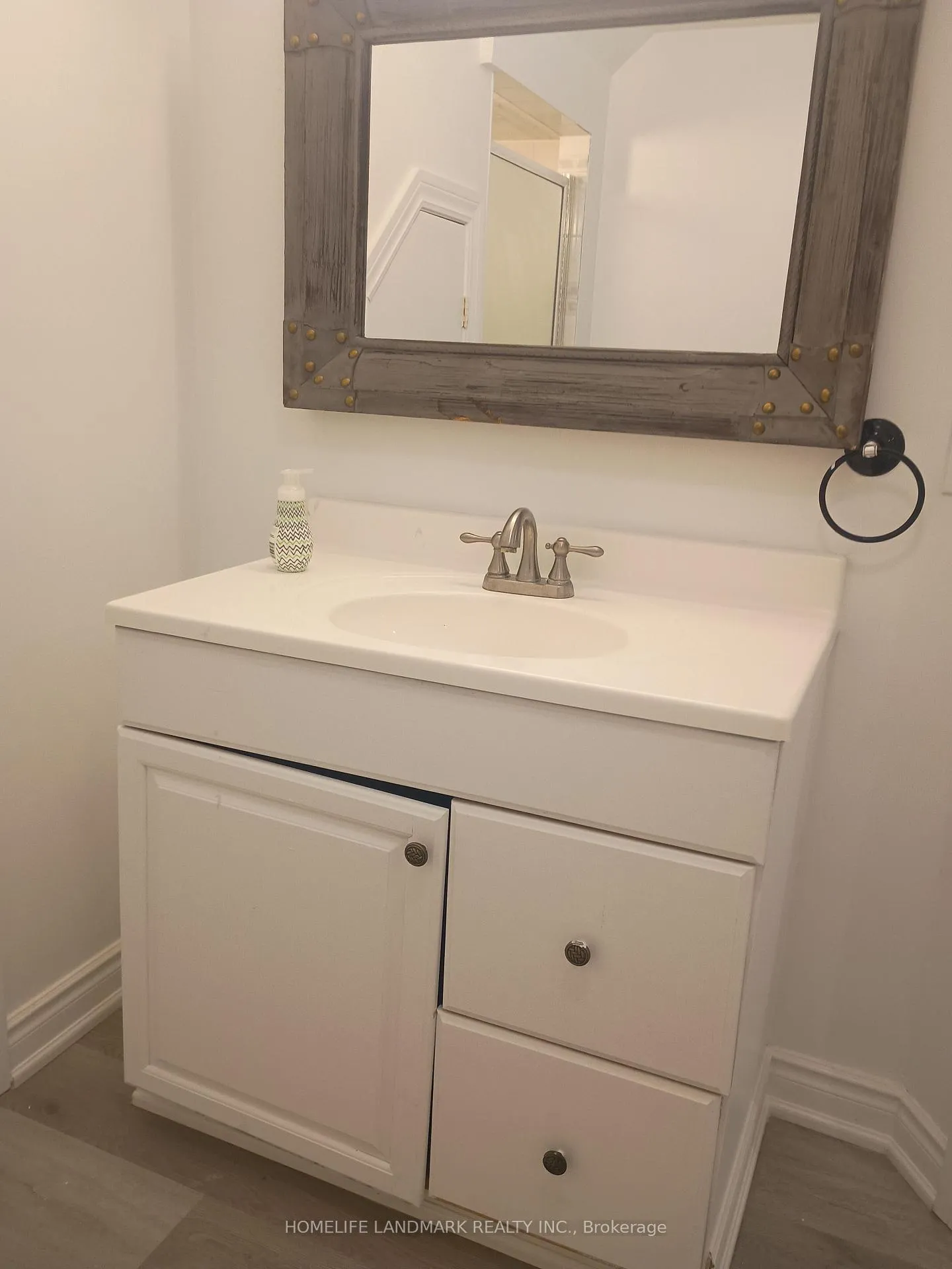 Photo 7 of 112 Holm Crescent, Markham, Aileen-Willowbrook — HOMEH