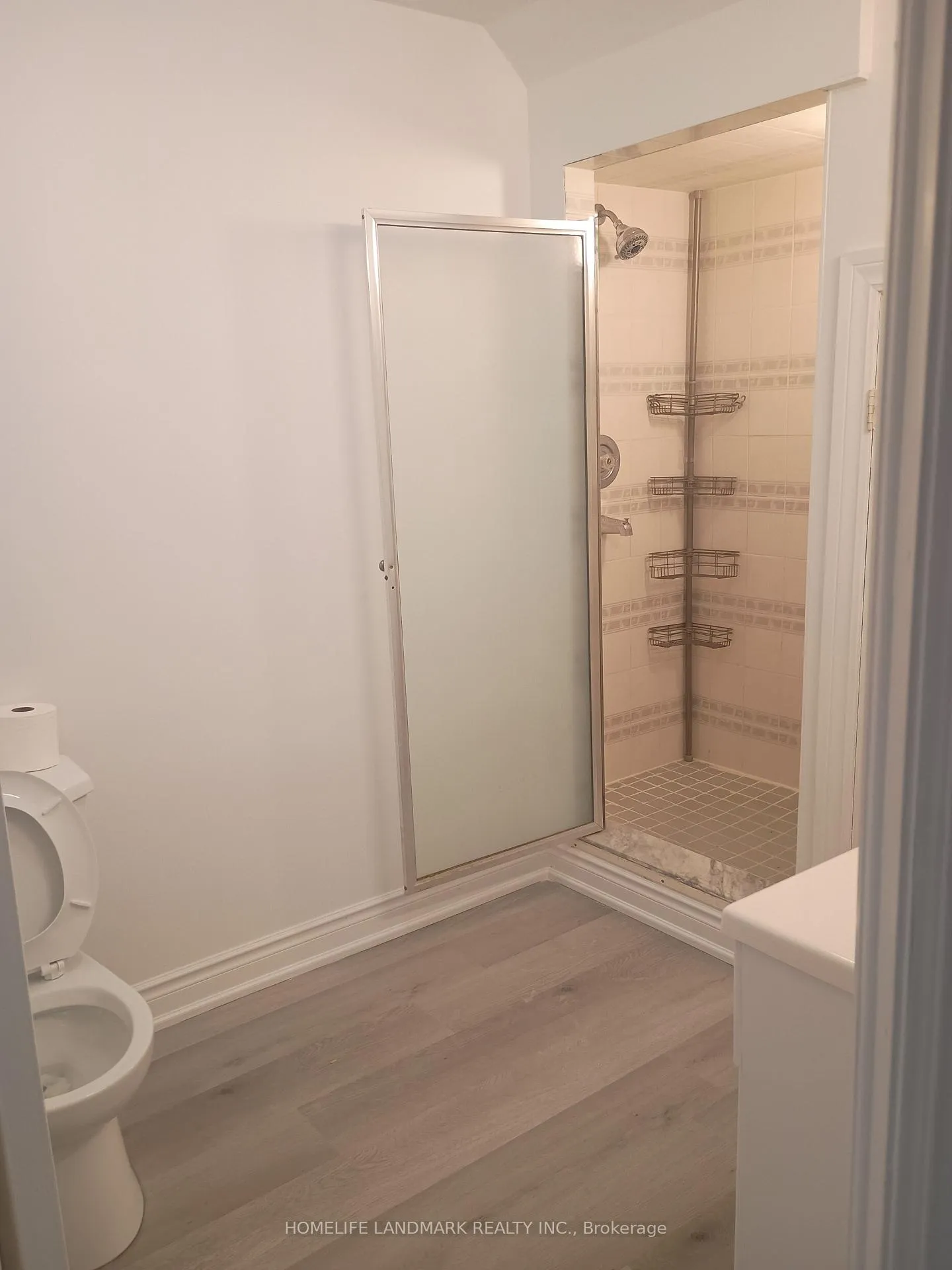 Photo 8 of 112 Holm Crescent, Markham, Aileen-Willowbrook — HOMEH