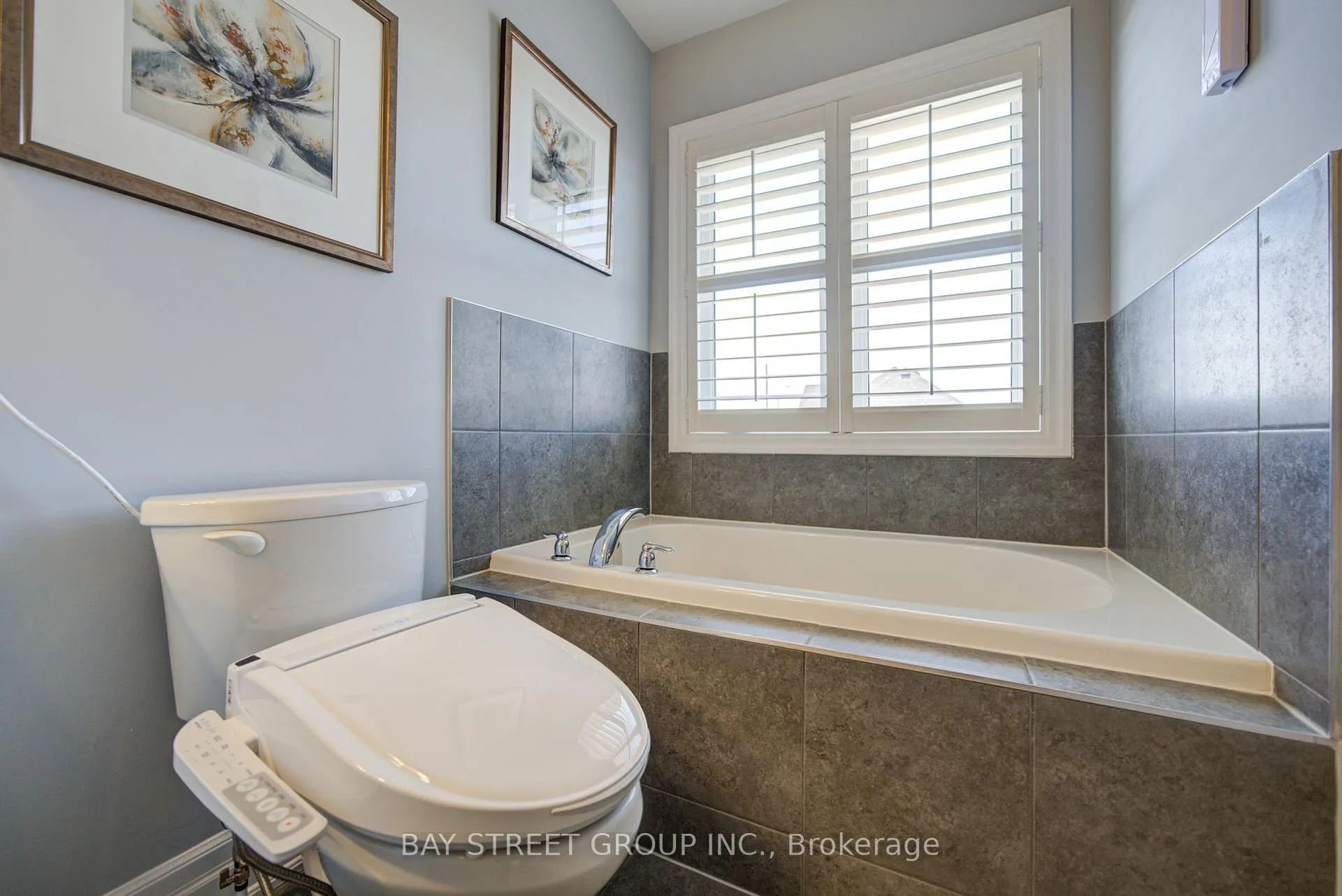 Photo 34 of 60 Buckle Crescent, Aurora, Rural Aurora — HOMEH