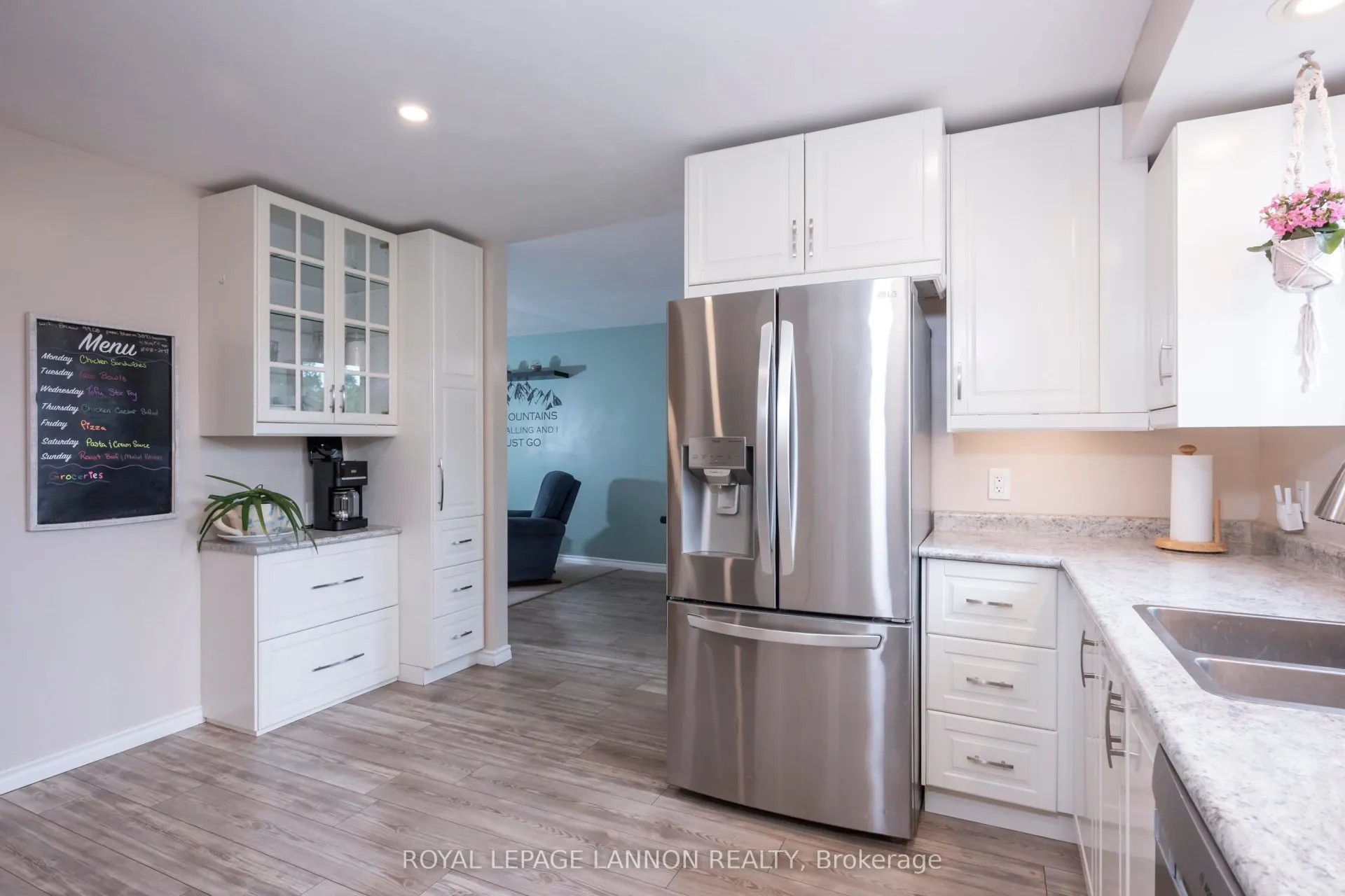 Photo 11 of 159 Woodside Street, Thunder Bay, Grandview — HOMEH