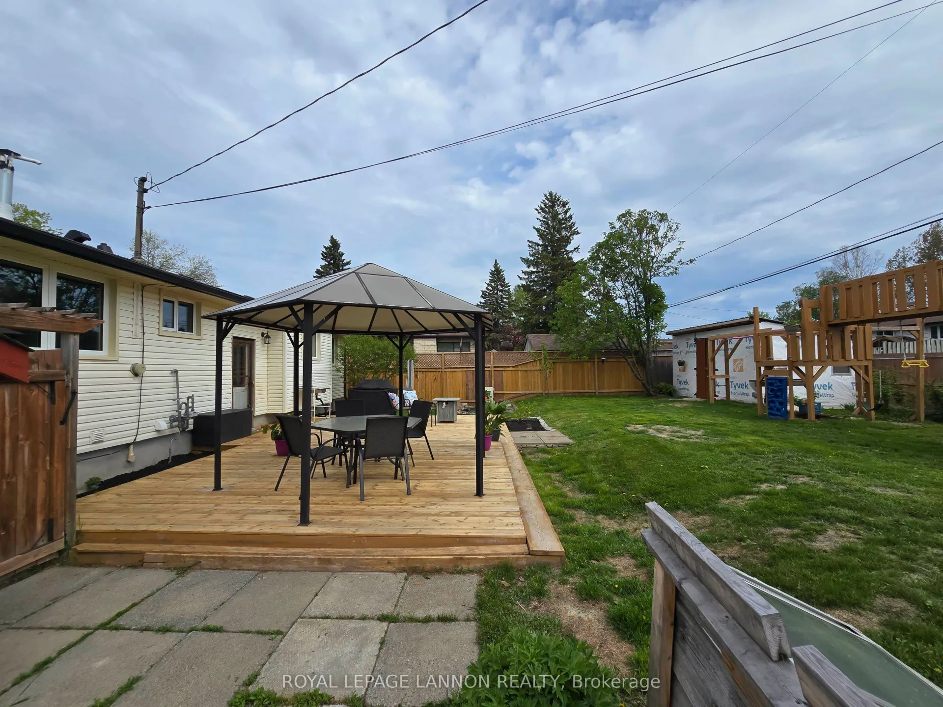 Photo 43 of 159 Woodside Street, Thunder Bay, Grandview — HOMEH
