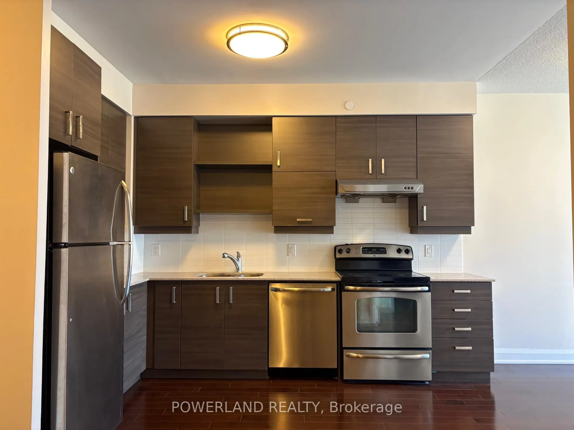 Photo 3 of Unit 616, 8228 Birchmount Road, Markham, Unionville — HOMEH