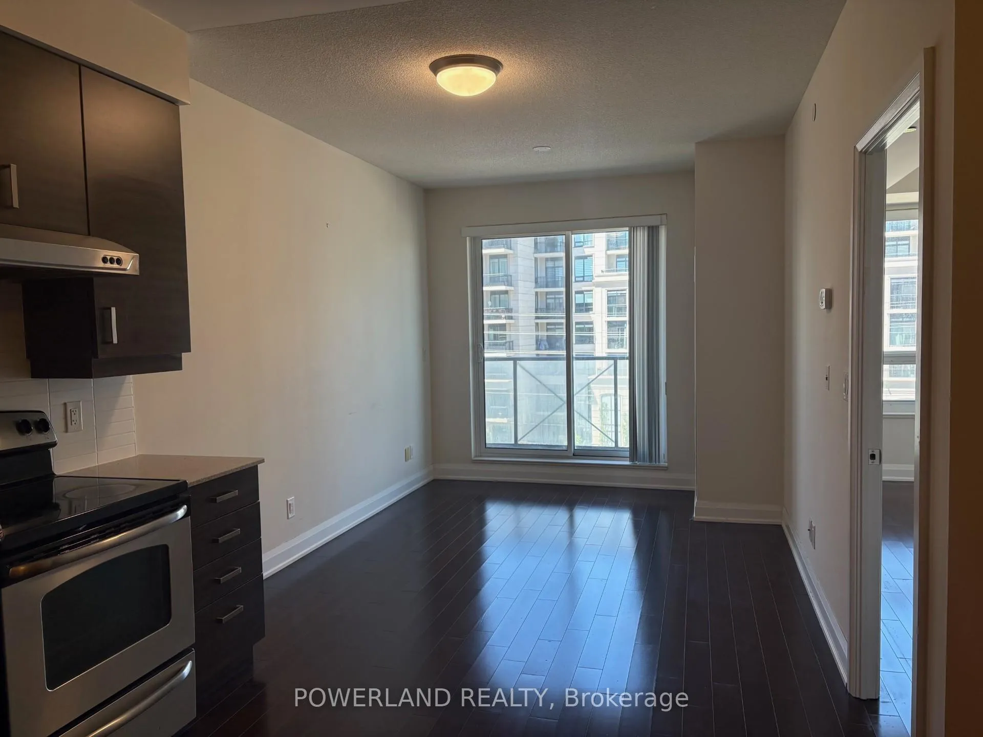 Photo 5 of Unit 616, 8228 Birchmount Road, Markham, Unionville — HOMEH