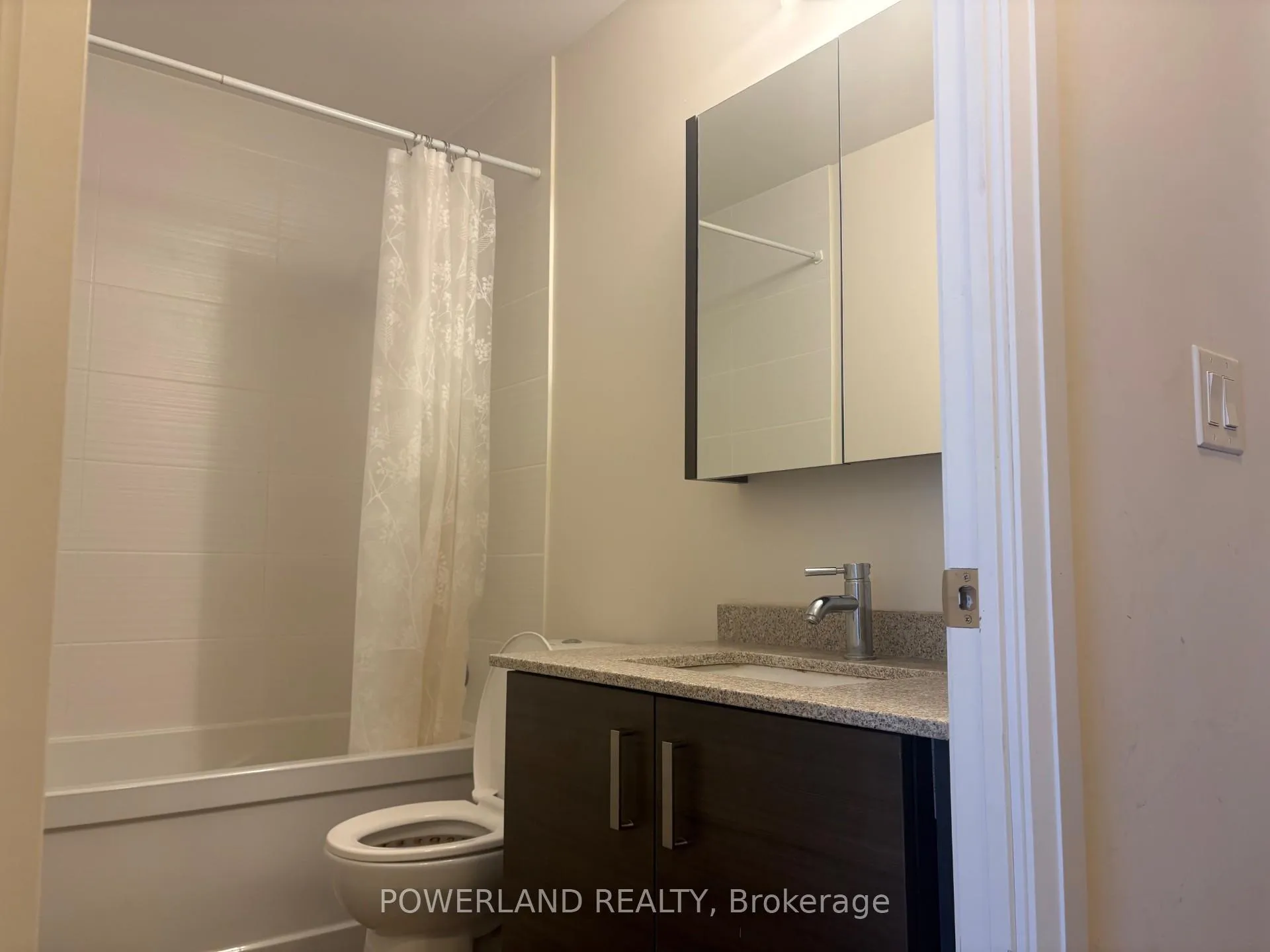 Photo 9 of Unit 616, 8228 Birchmount Road, Markham, Unionville — HOMEH