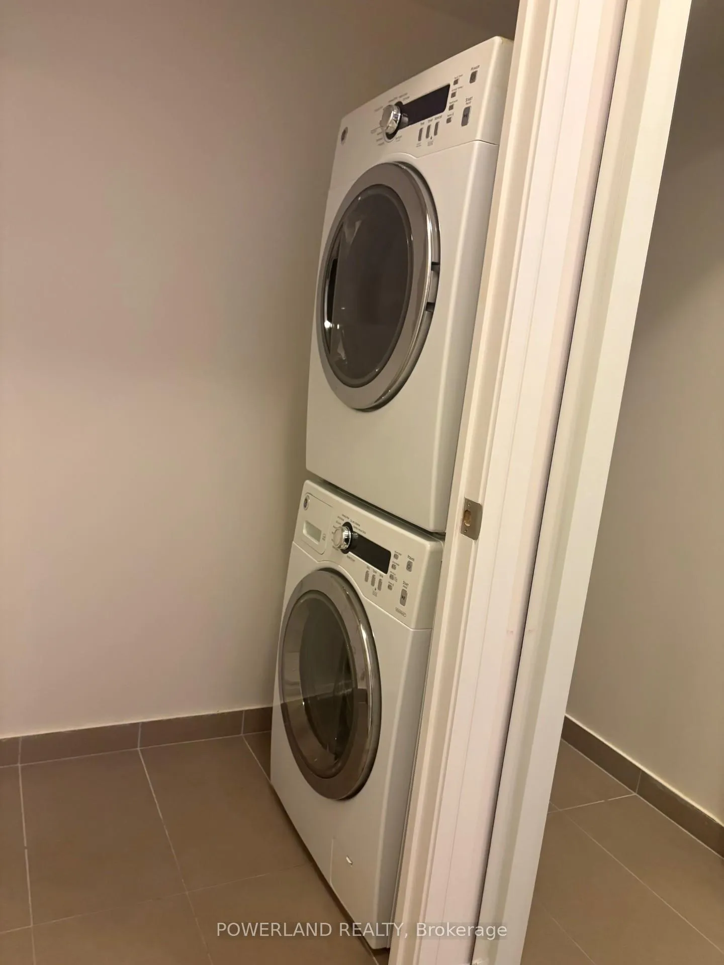 Photo 10 of Unit 616, 8228 Birchmount Road, Markham, Unionville — HOMEH