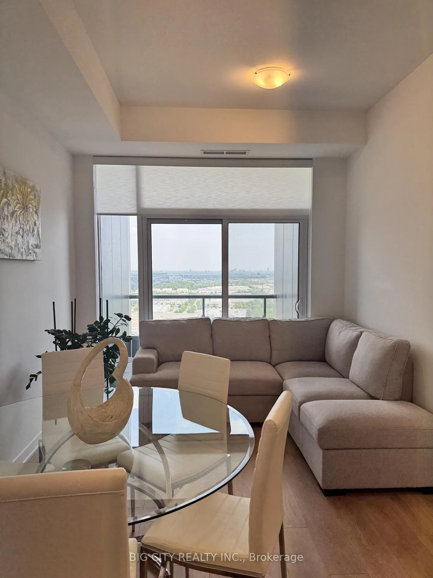 Photo 4 of Unit 2506, 474 Caldari Road, Vaughan, Concord — HOMEH