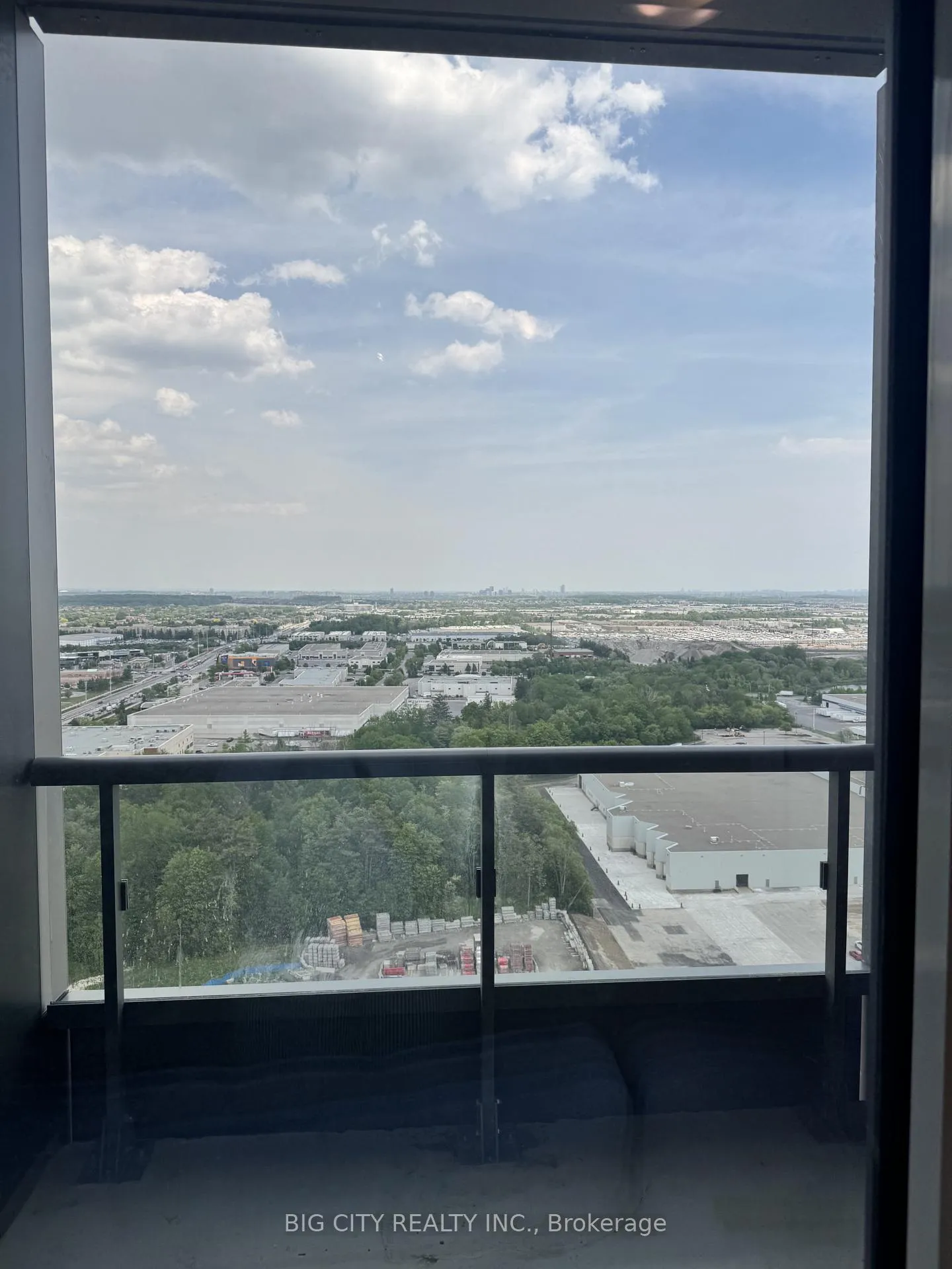 Photo 7 of Unit 2506, 474 Caldari Road, Vaughan, Concord — HOMEH