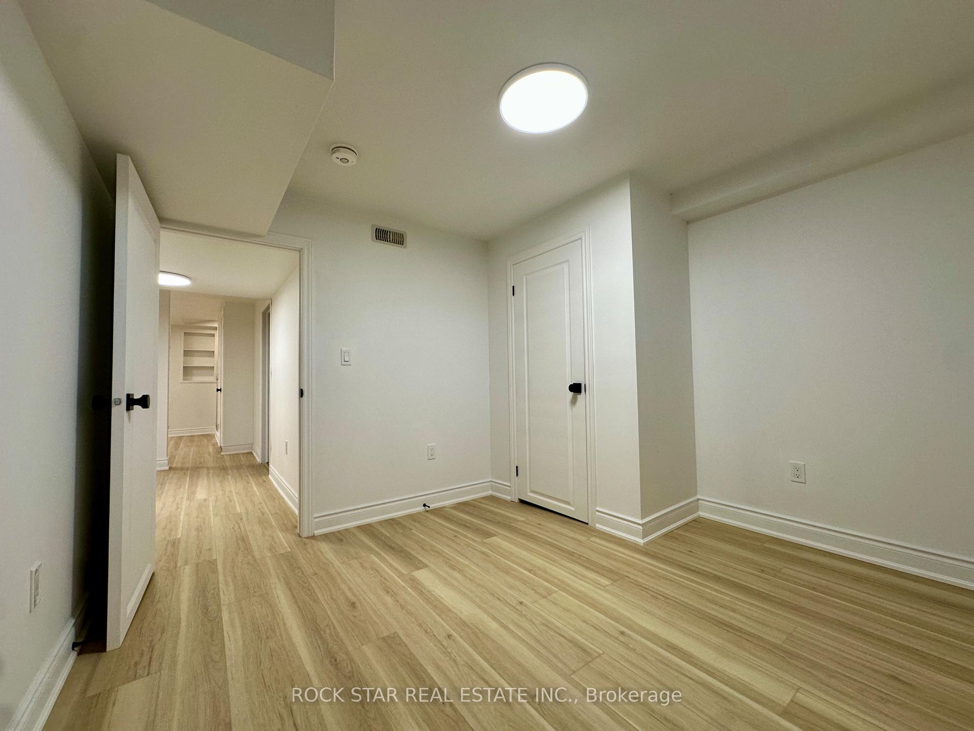 Photo 17 of Unit (LOWER), 631 Maclaren Drive, Burlington, Roseland — HOMEH