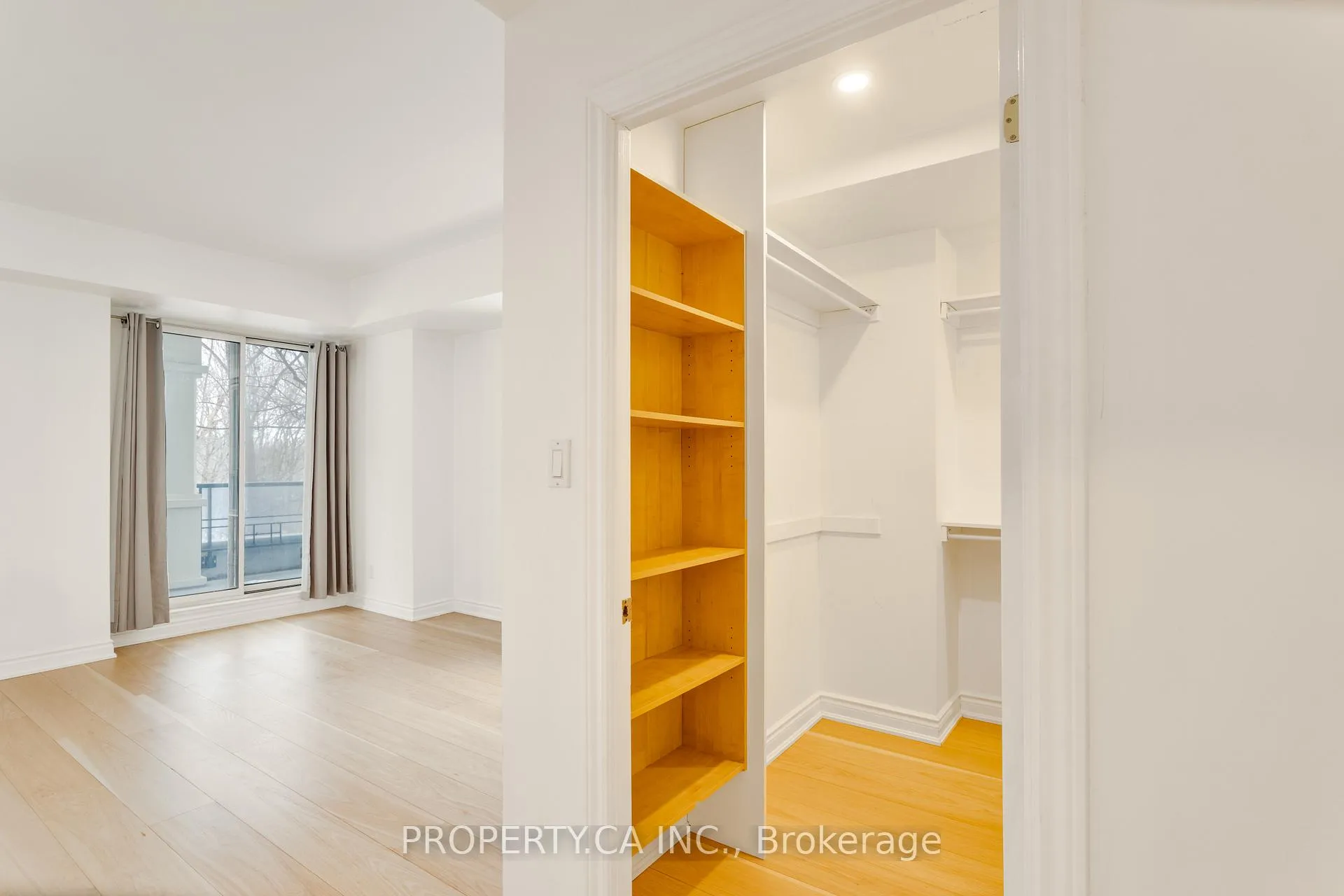 Photo 31 of Unit 105, 2 Aberfoyle Crescent, Etobicoke, Islington-City Centre West — HOMEH