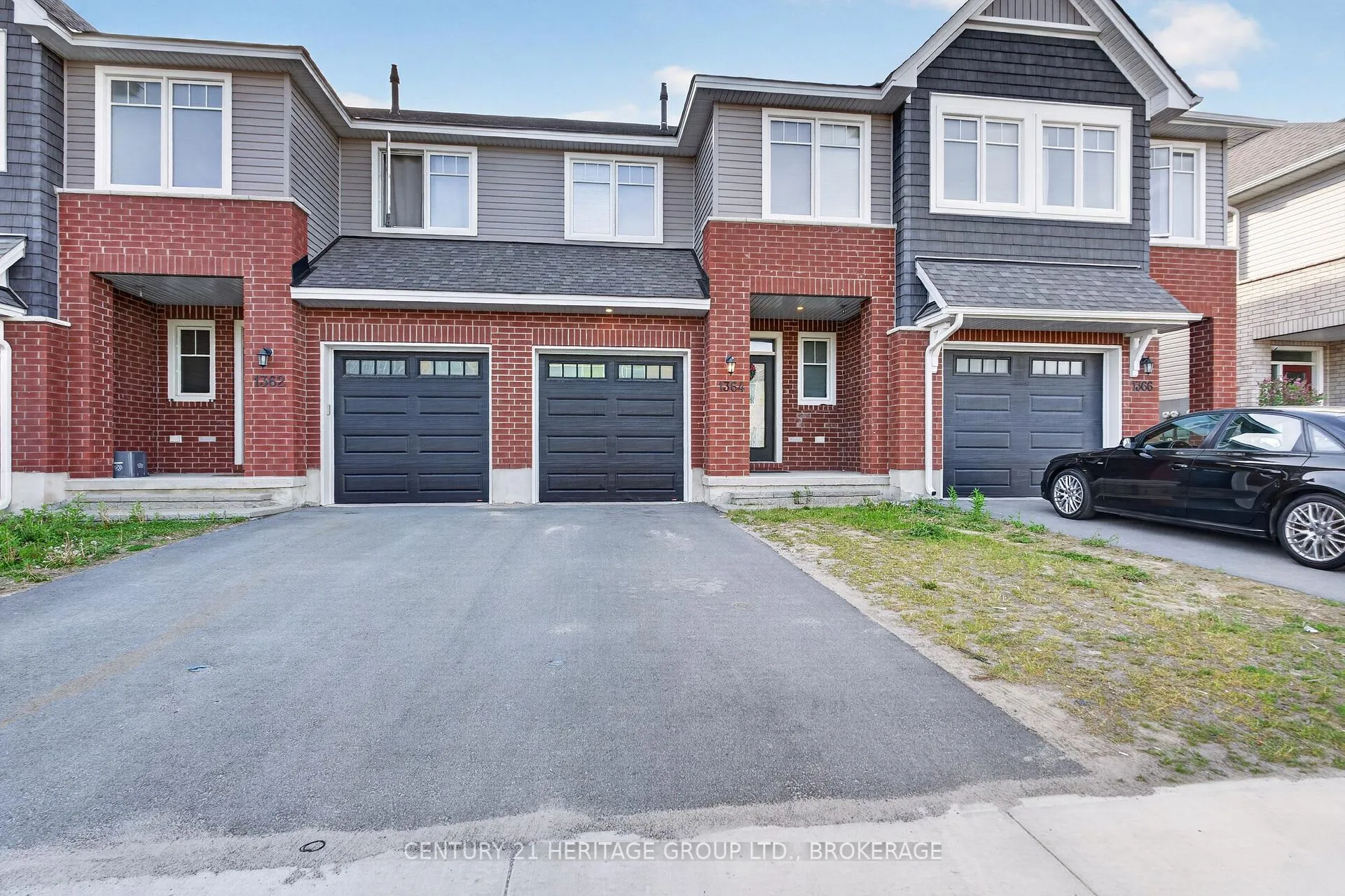 Photo 2 of 1364 Demers Avenue, Kingston, East Gardiners Rd — HOMEH