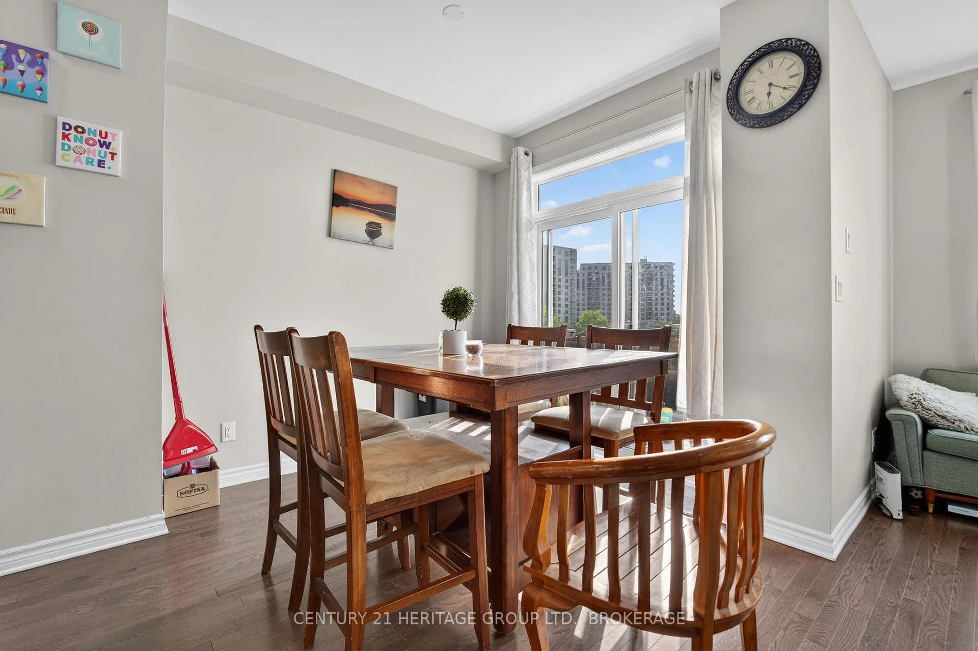 Photo 11 of 1364 Demers Avenue, Kingston, East Gardiners Rd — HOMEH