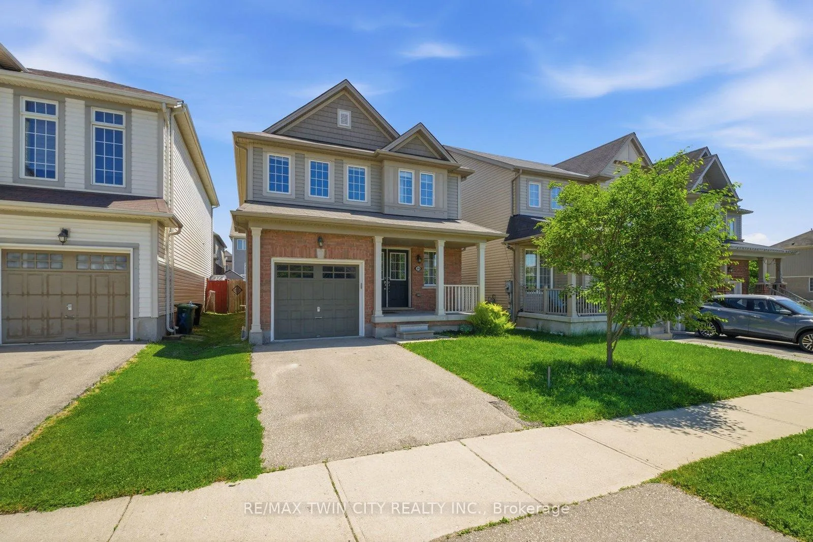 Photo 2 of 99 Warner Lane S, Brantford — HOMEH