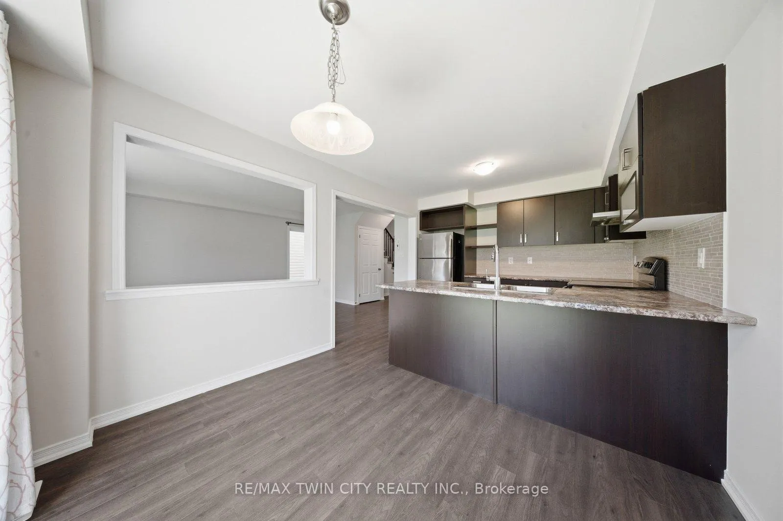Photo 12 of 99 Warner Lane S, Brantford — HOMEH