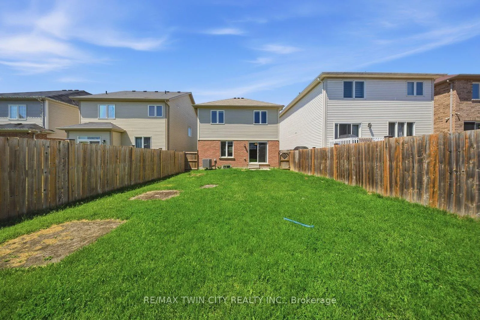 Photo 28 of 99 Warner Lane S, Brantford — HOMEH