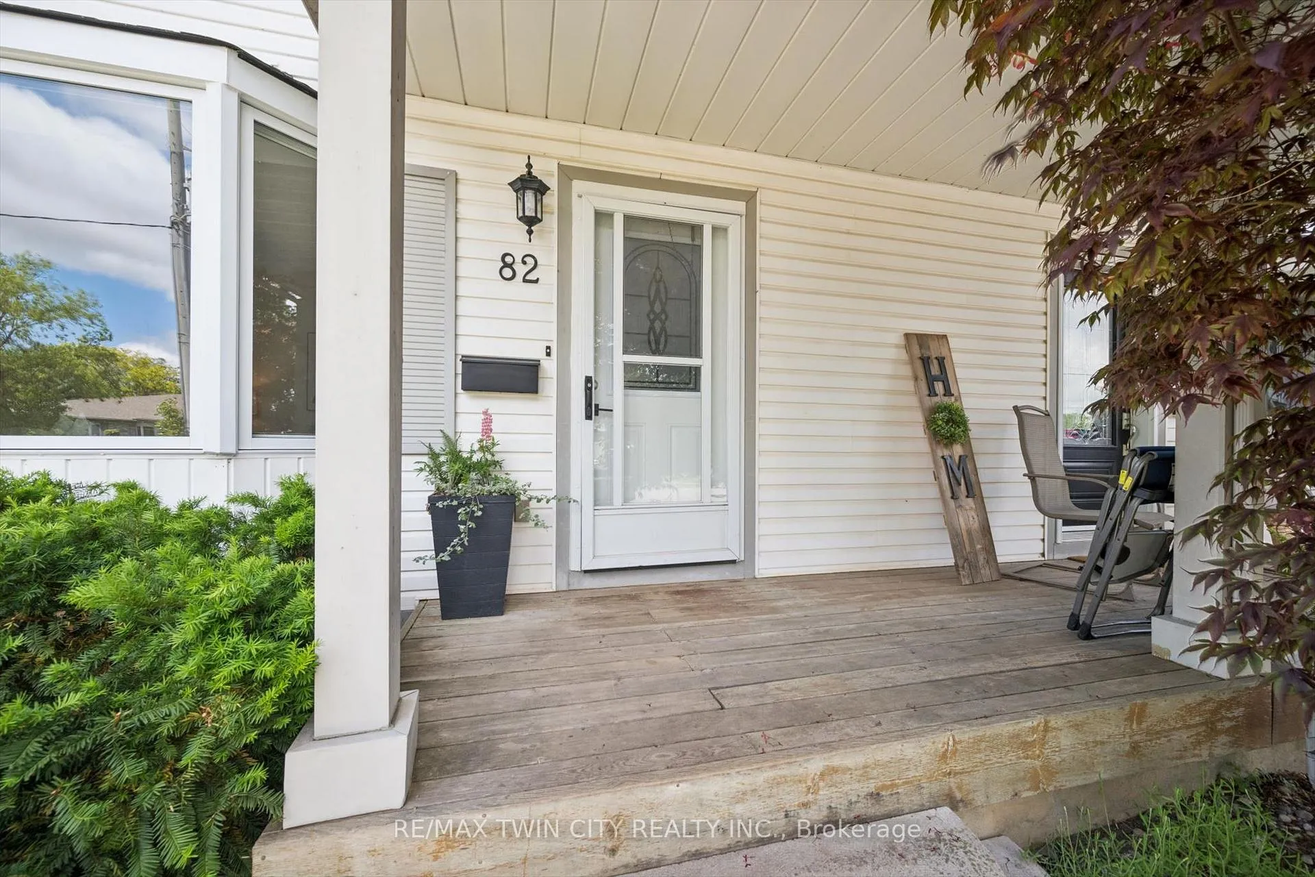 Photo 3 of 82 Catherine Street, Wilmot, New Hamburg — HOMEH