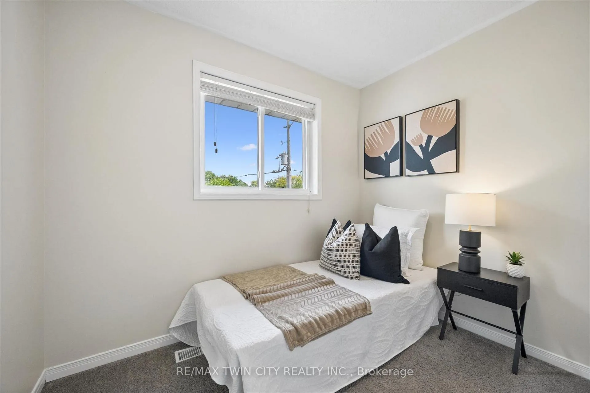 Photo 22 of 82 Catherine Street, Wilmot, New Hamburg — HOMEH