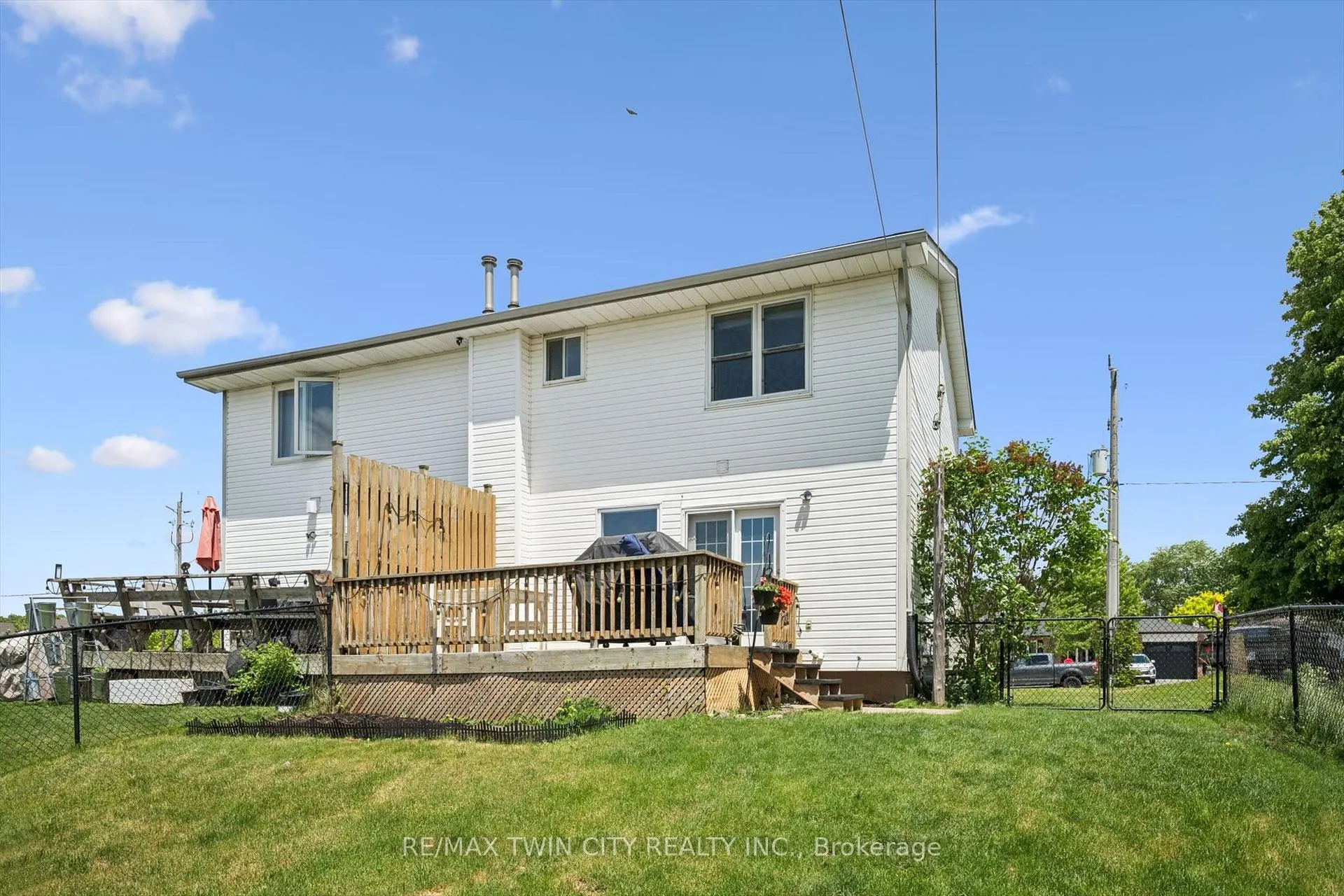 Photo 36 of 82 Catherine Street, Wilmot, New Hamburg — HOMEH