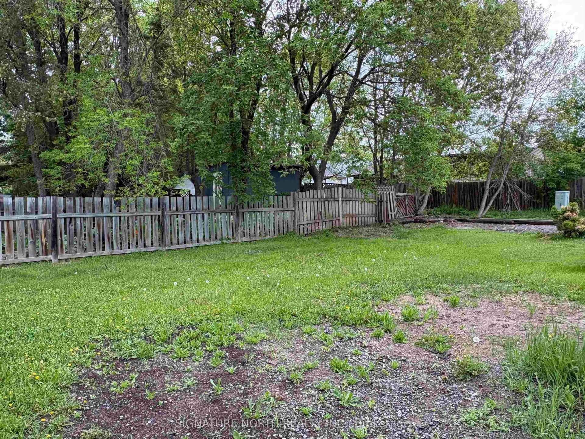 Photo 3 of 65 Rockwood Ave, Thunder Bay, College Heights — HOMEH