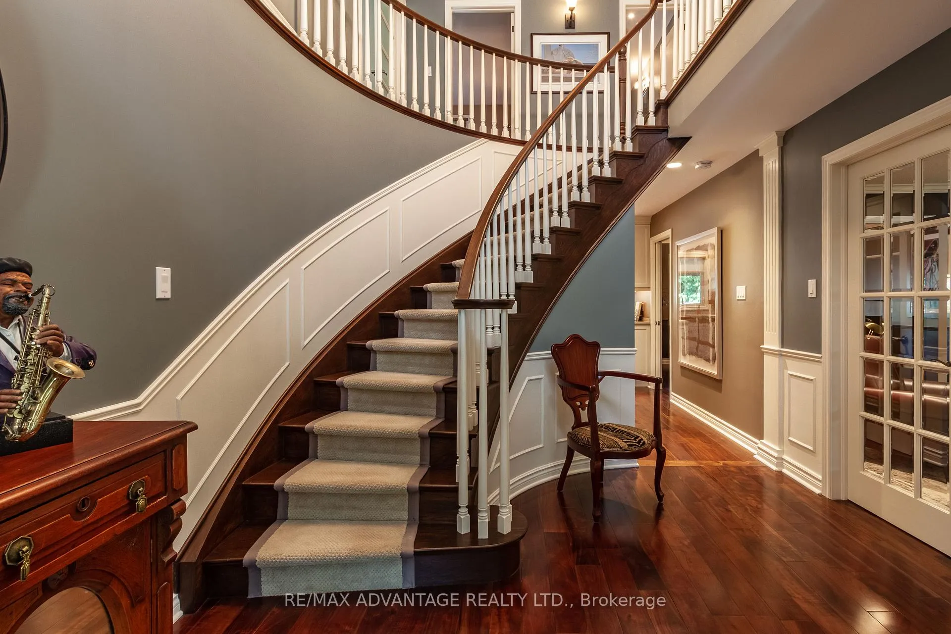 Photo 2 of 11 Farmington Crescent, London, South L — HOMEH