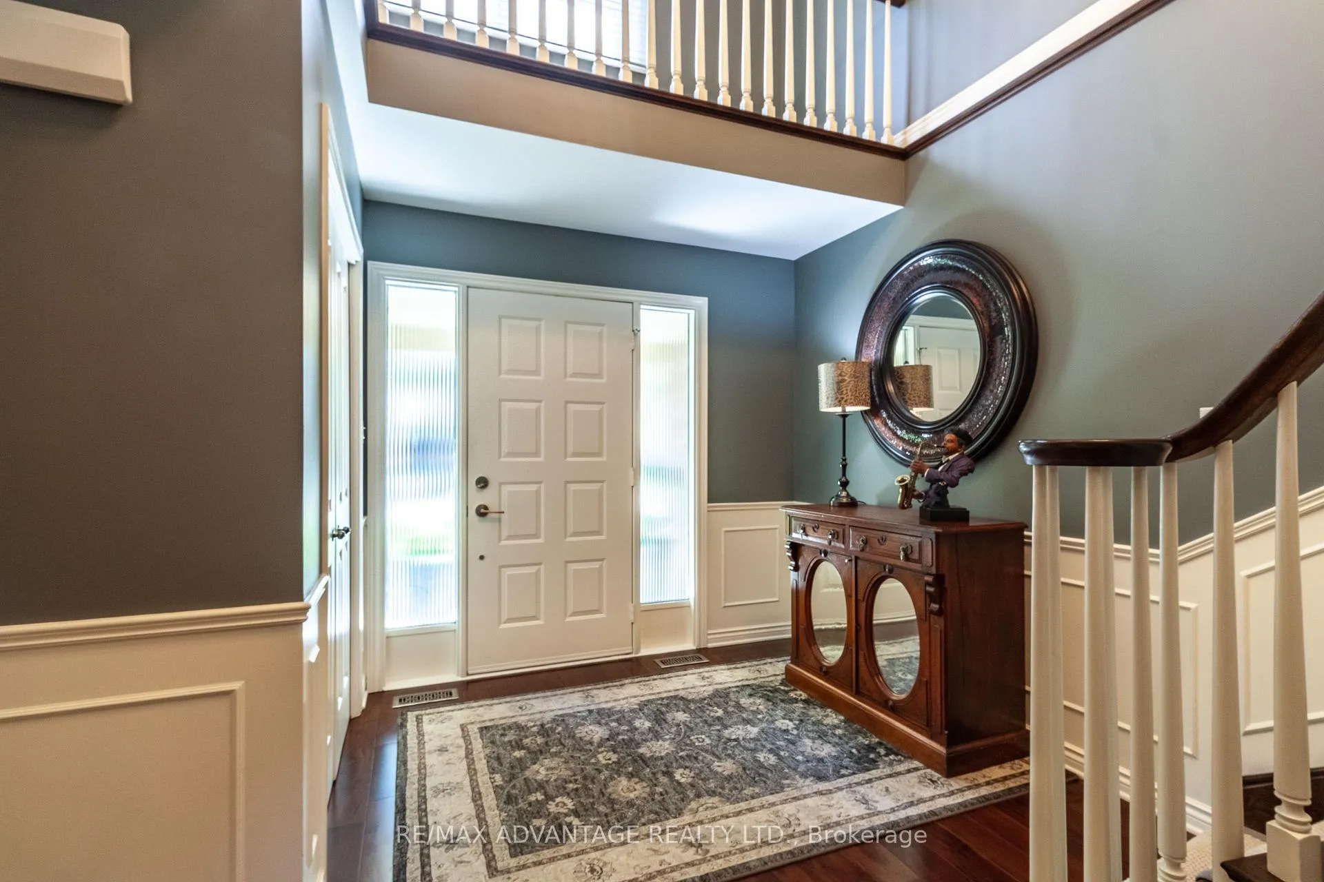 Photo 3 of 11 Farmington Crescent, London, South L — HOMEH