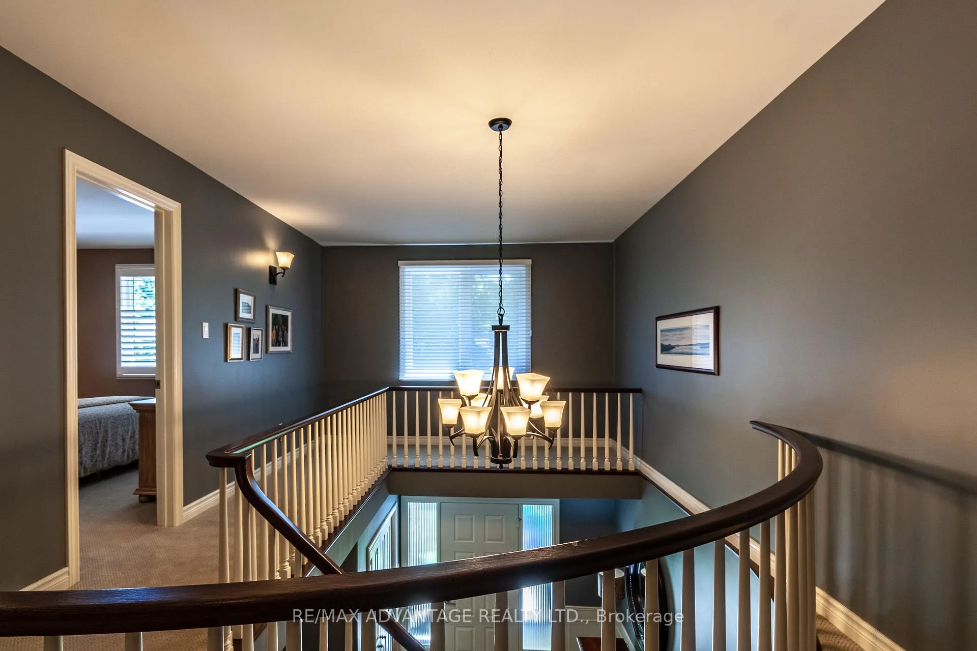 Photo 18 of 11 Farmington Crescent, London, South L — HOMEH