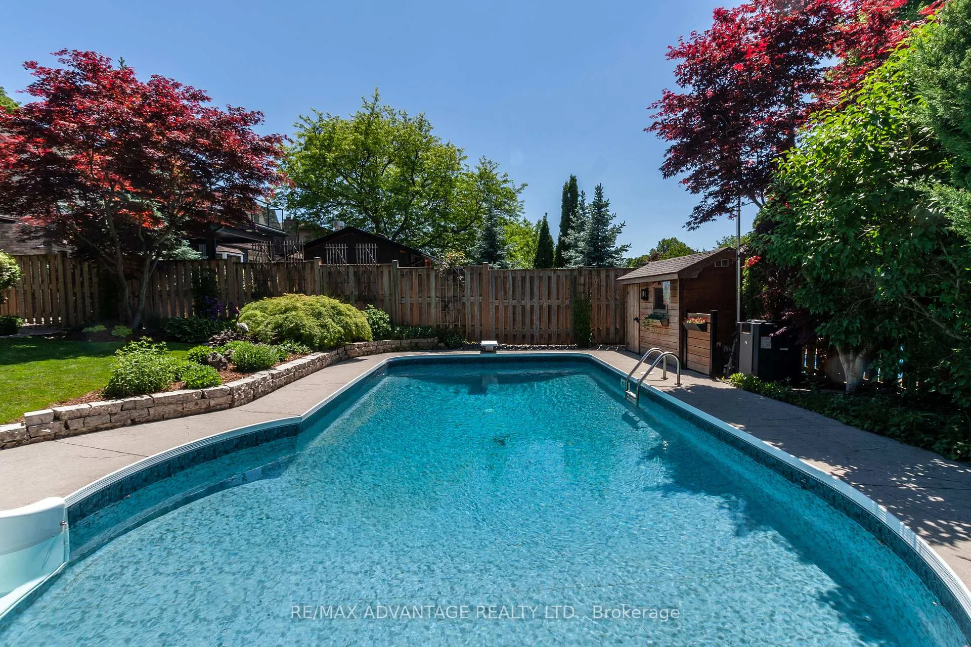 Photo 36 of 11 Farmington Crescent, London, South L — HOMEH