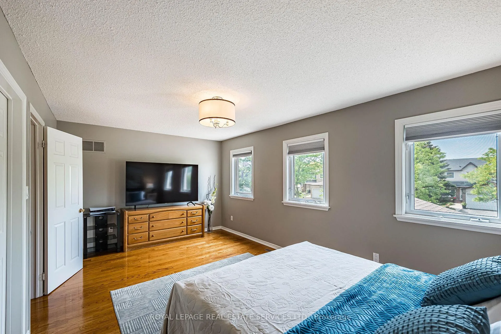 Photo 22 of 19 Newgreen Crescent, Brampton, Westgate — HOMEH