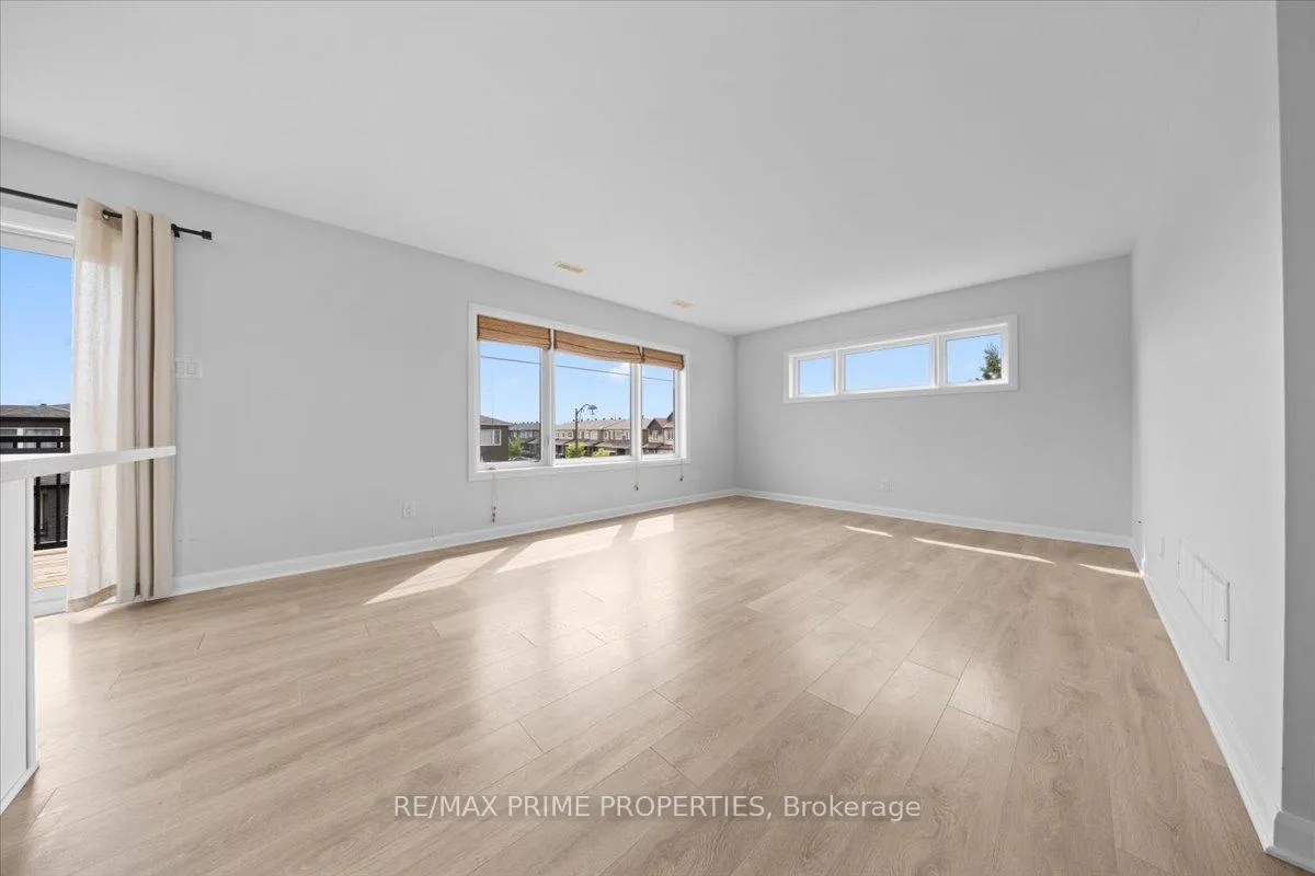 Photo 5 of Unit B, 700B Amberwing Private, Ottawa, Avalon West — HOMEH